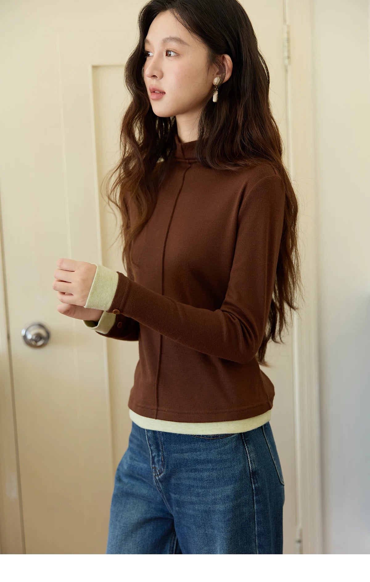 MISHOW Knitted Tops for Women 2025 Autumn New Apricot Stand Collar Long Sleeves Slim Fit with Detachable Cuffs Tops MXE49Z2532