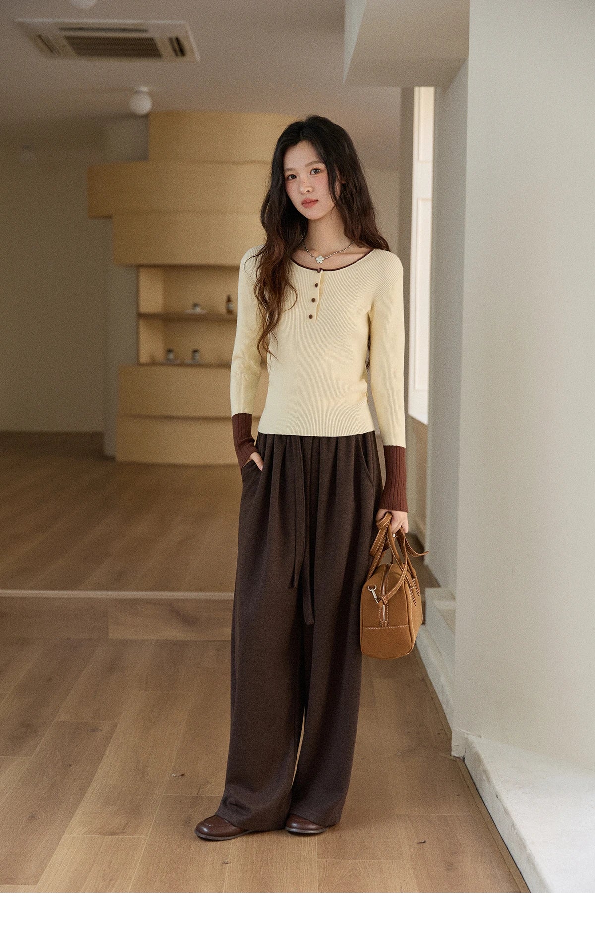 MISHOW Long Sleeves Sweater Women 2025 Winter New Retro Contrast Color Crew Neck Knit Top Comfortable Slim Sweater MXE89Z2639