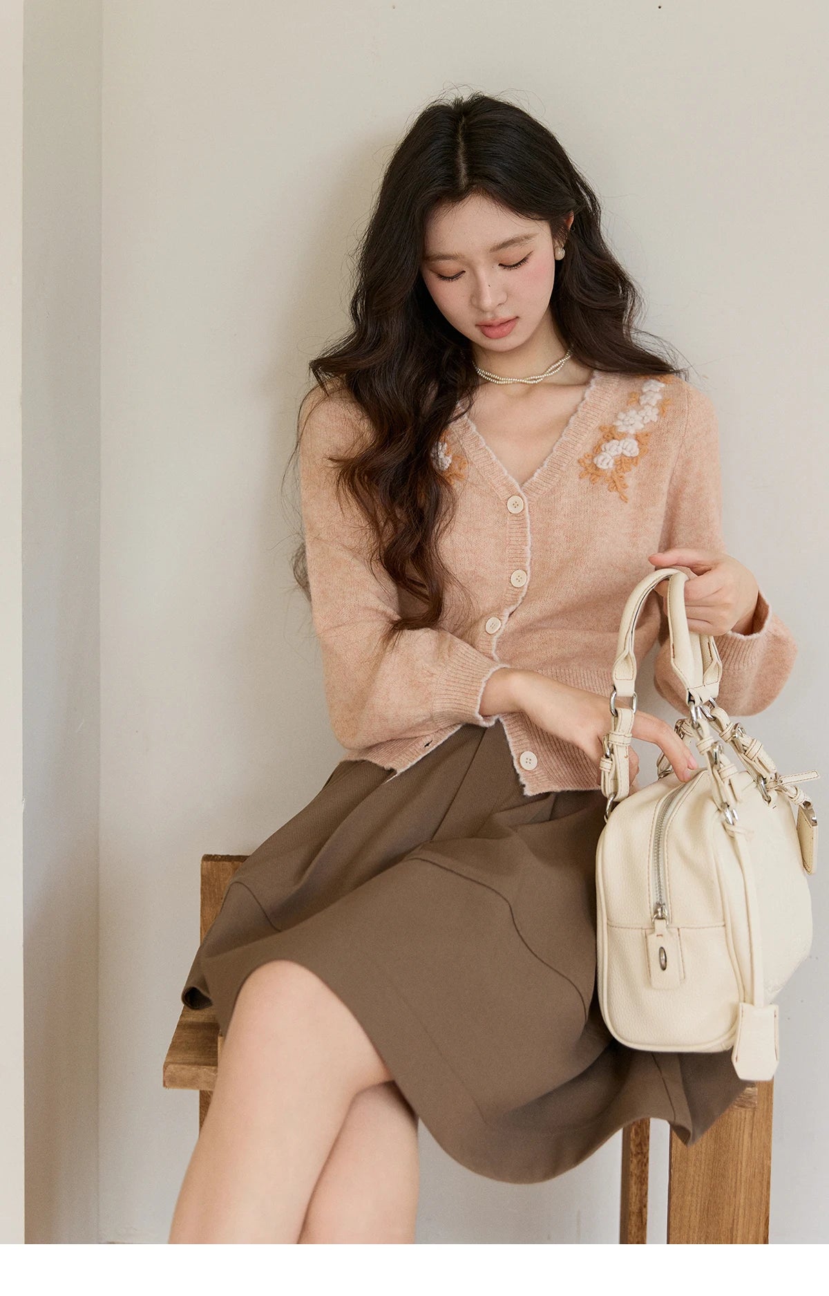 MISHOW Women's Floral Embroidery Knitted Cardigan 2026 Spring V-Neck Casual Short Tops Elegant Slim Knitted Sweater MXF11Z2917