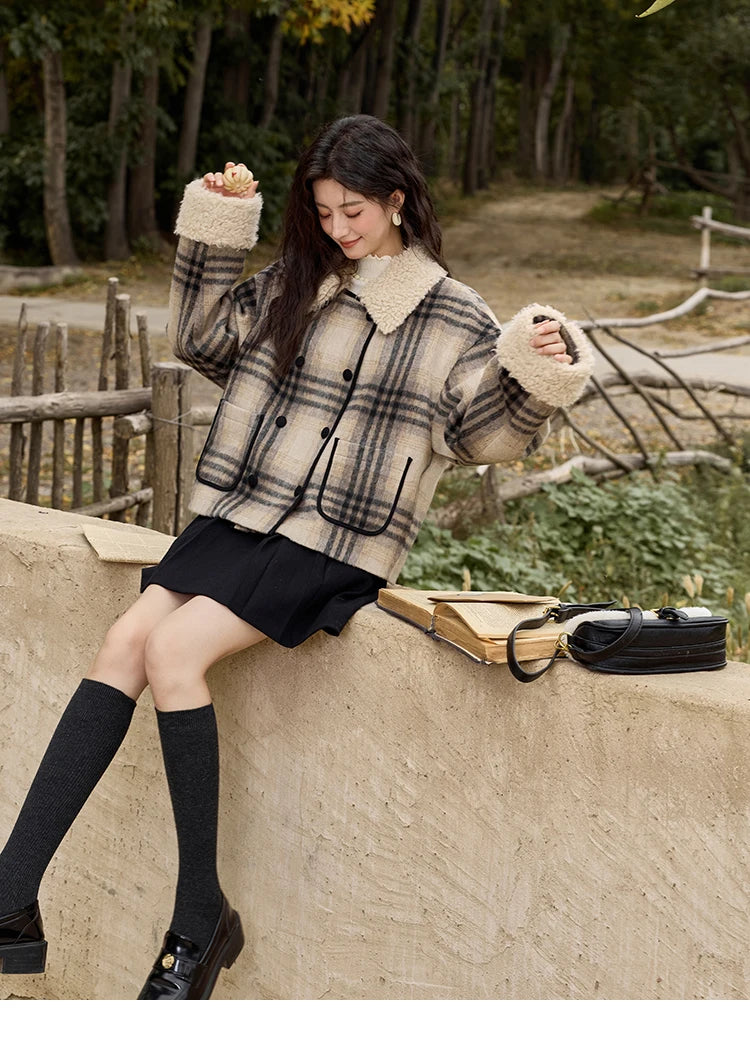 MISHOW Retro Plaid Tweed Jacket Women Double-breasted Long Sleeved 2024 Winter New Fashion Lamb Wool Lapel Loose Coat MXD56W0536