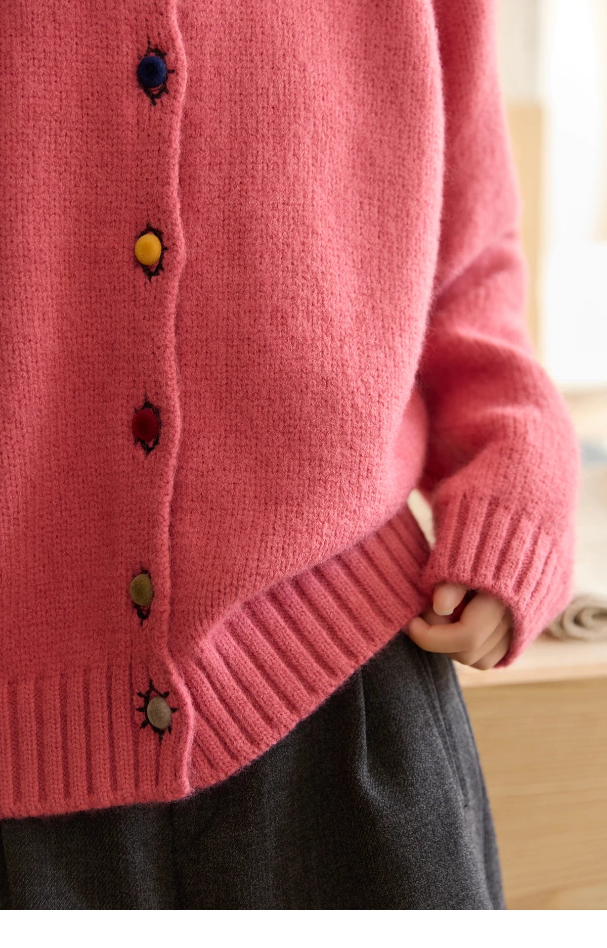 MISHOW Color Button Thickened Sweater for Women 2025 Winter Minimalist Loose Crew Neck Long Sleeves Cardigan Ladies MXE88Z2688