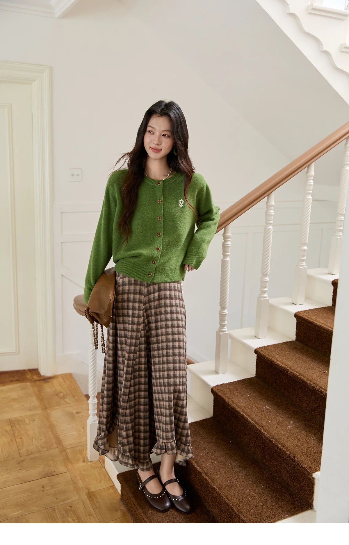 MISHOW Retro Flower Embroidery Cardigan for Women 2025 Round Neck Single Breasted Buckle Loose Knit Autumn Cardigan MXE46Z2588