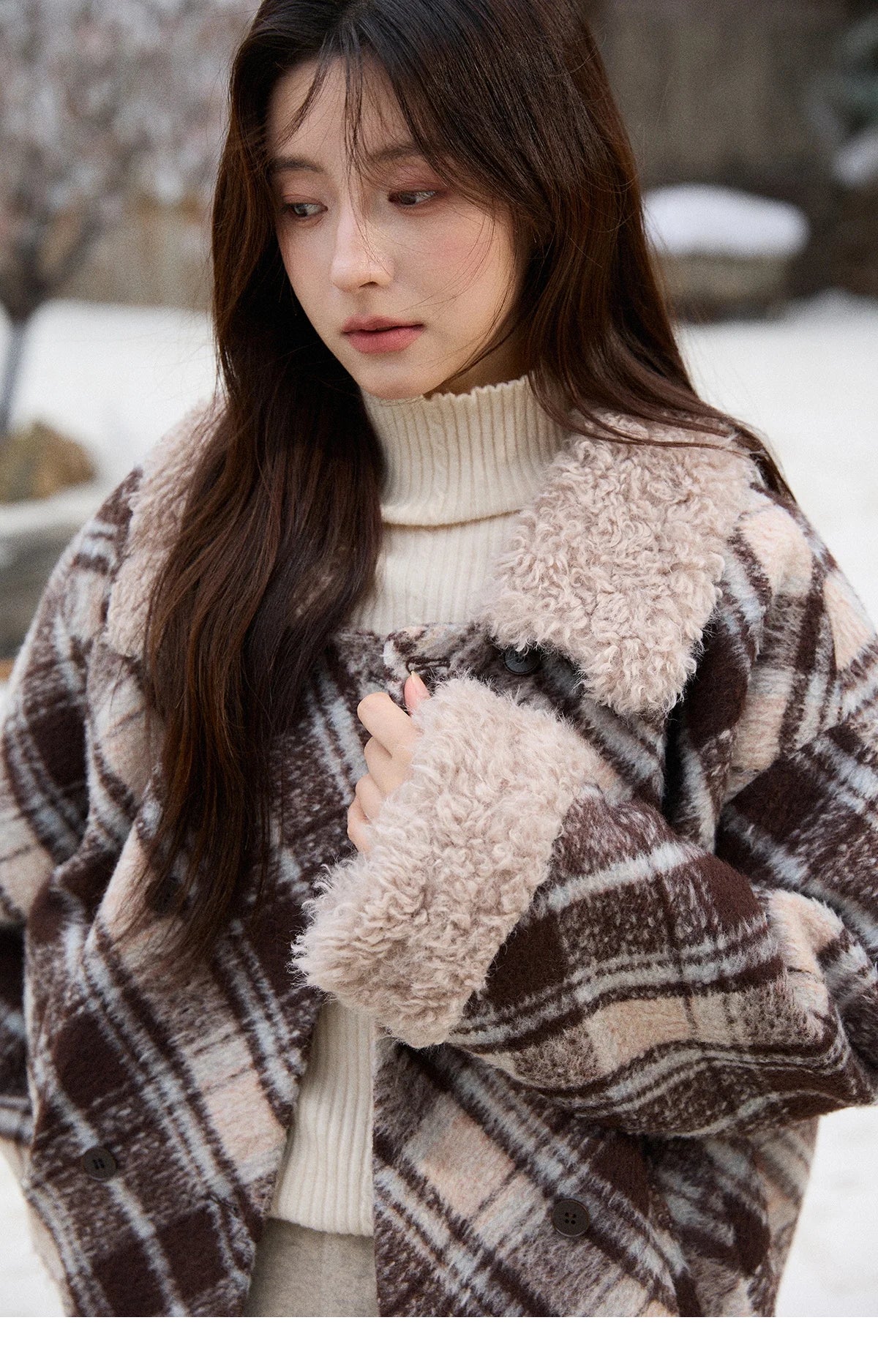 MISHOW Woman Jacket 2025 Autumn Winter Loose Retro Plaid Turn-down Collar Short Jacket Commute Warm Wool Blend Coat MXE89W0904