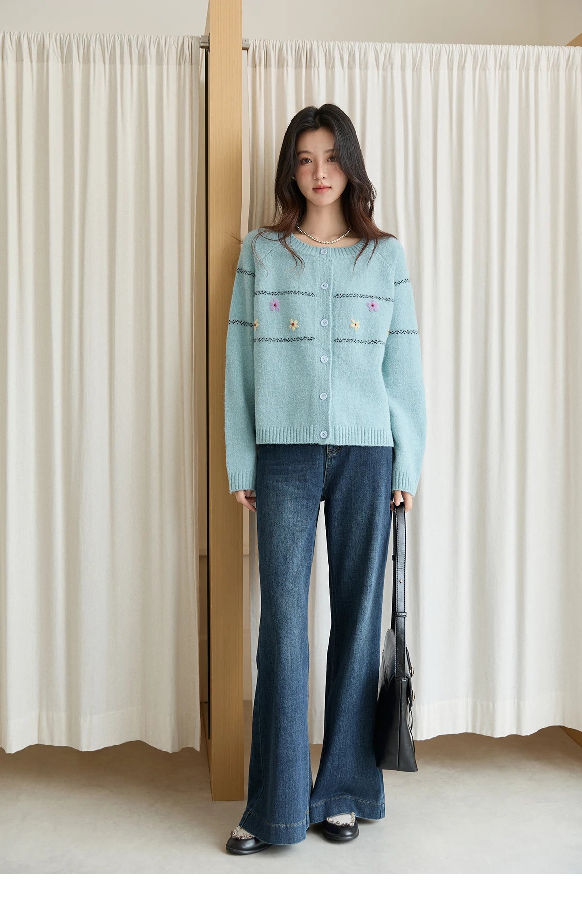 MISHOW Women Cardigan Long Sleeve 2025 Autumn Winter Flower Embroidered Knitted Cardigan Commute Loose Blue Knit Top MXE46Z2581