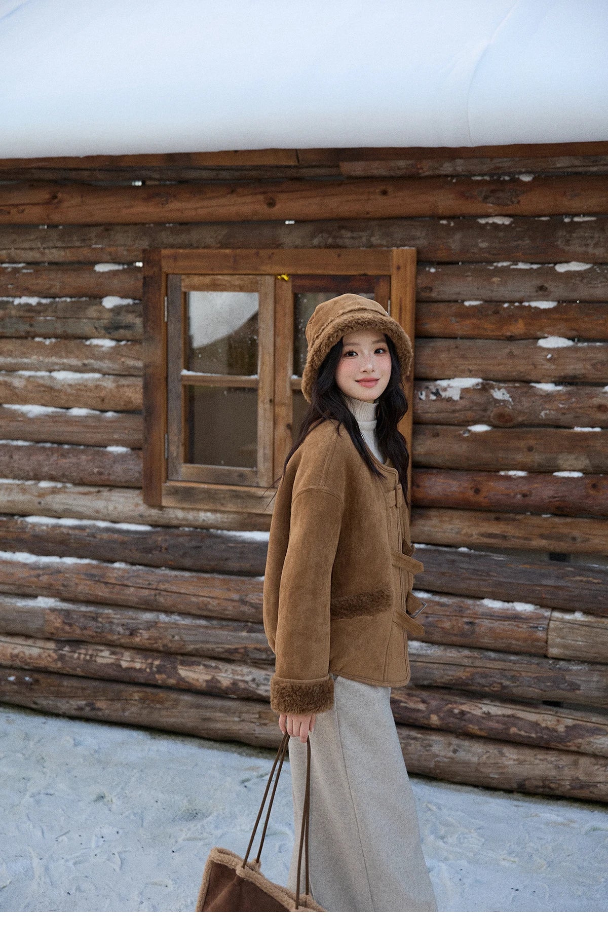 MISHOW Women's Warm Jacket 2025 Retro Luxury Brown Round Neck Long Sleeve Coat Commuting Windproof Loose Coat Woman MXE90W0994