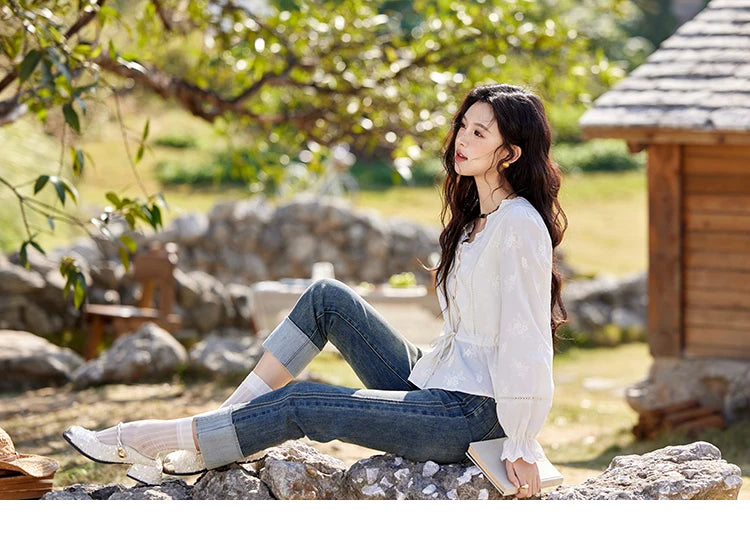 MISHOW Embroidered Blouse Women 2025 Spring New French Elegant Apricot Lace Premium Drawstring Design V Neck Tops MXE11X1708