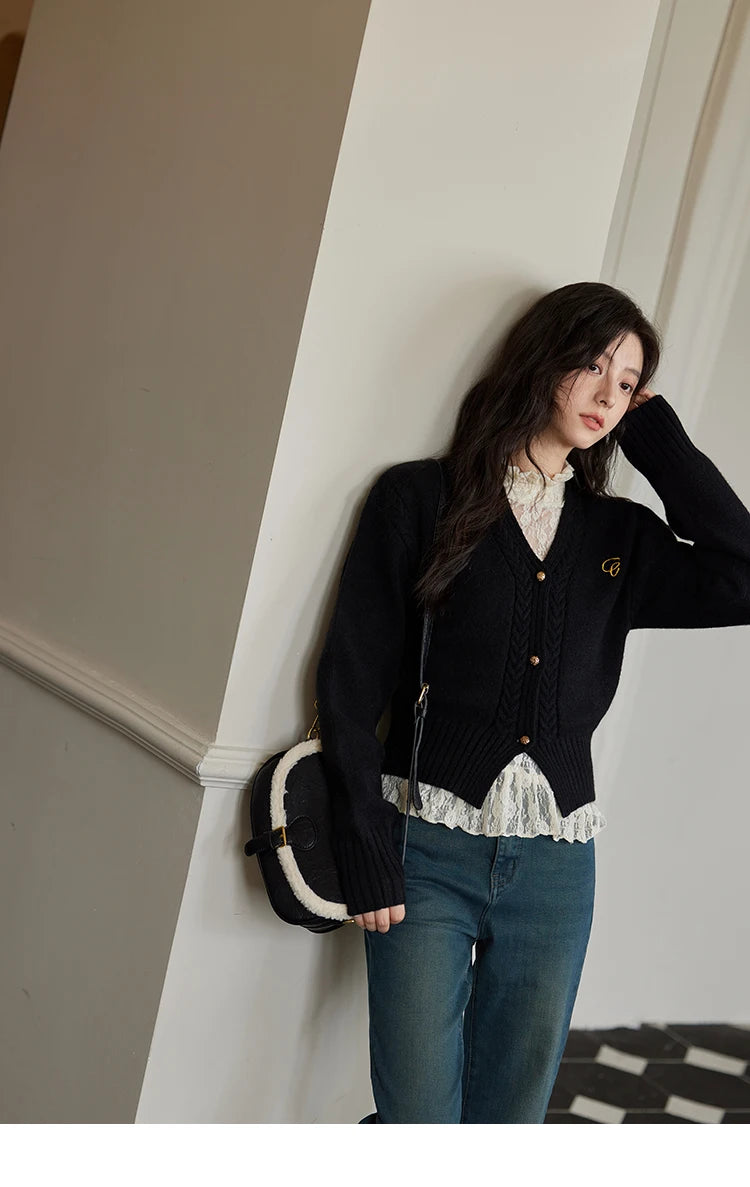 MISHOW Elegant V-neck Sweater Women's Long-sleeved Knitted Jacket 2025 Fall Winter New Korean Vintage Short Cardigan MXD48Z0848