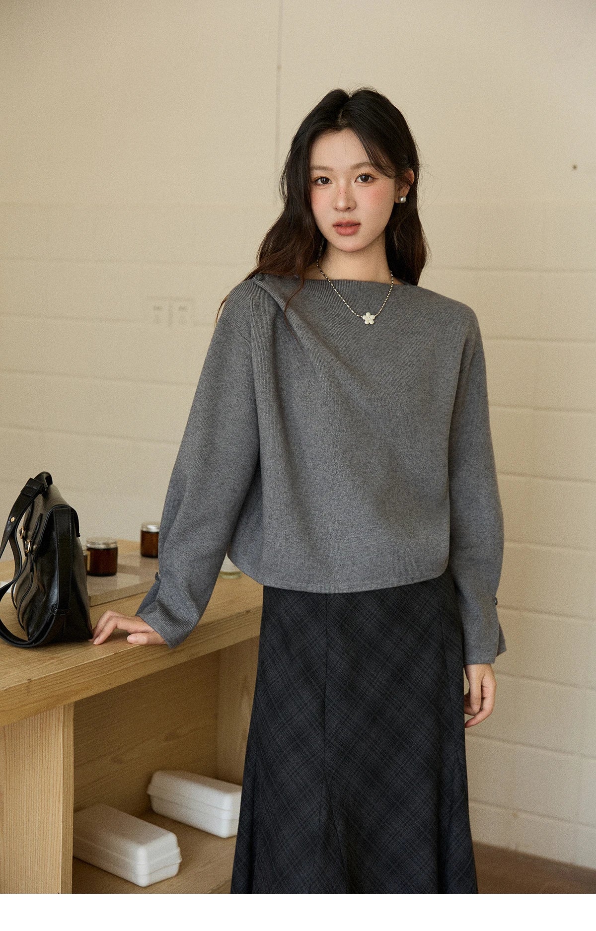 MISHOW Woman Gray Top 2025 Autumn French-style Diagonal Placket Knit Sweater Casual High-end Loose Pullover Woman MXE86Z2744