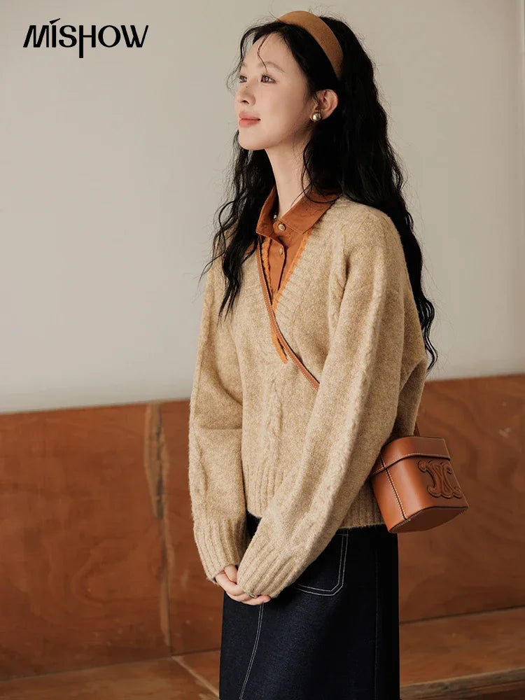 MISHOW Vintage Sweater False Two-piece Sweet Fashion V-neck Knitwear 2024 Fall New Vintage Versatile Sweater Tops MXD42Z0695