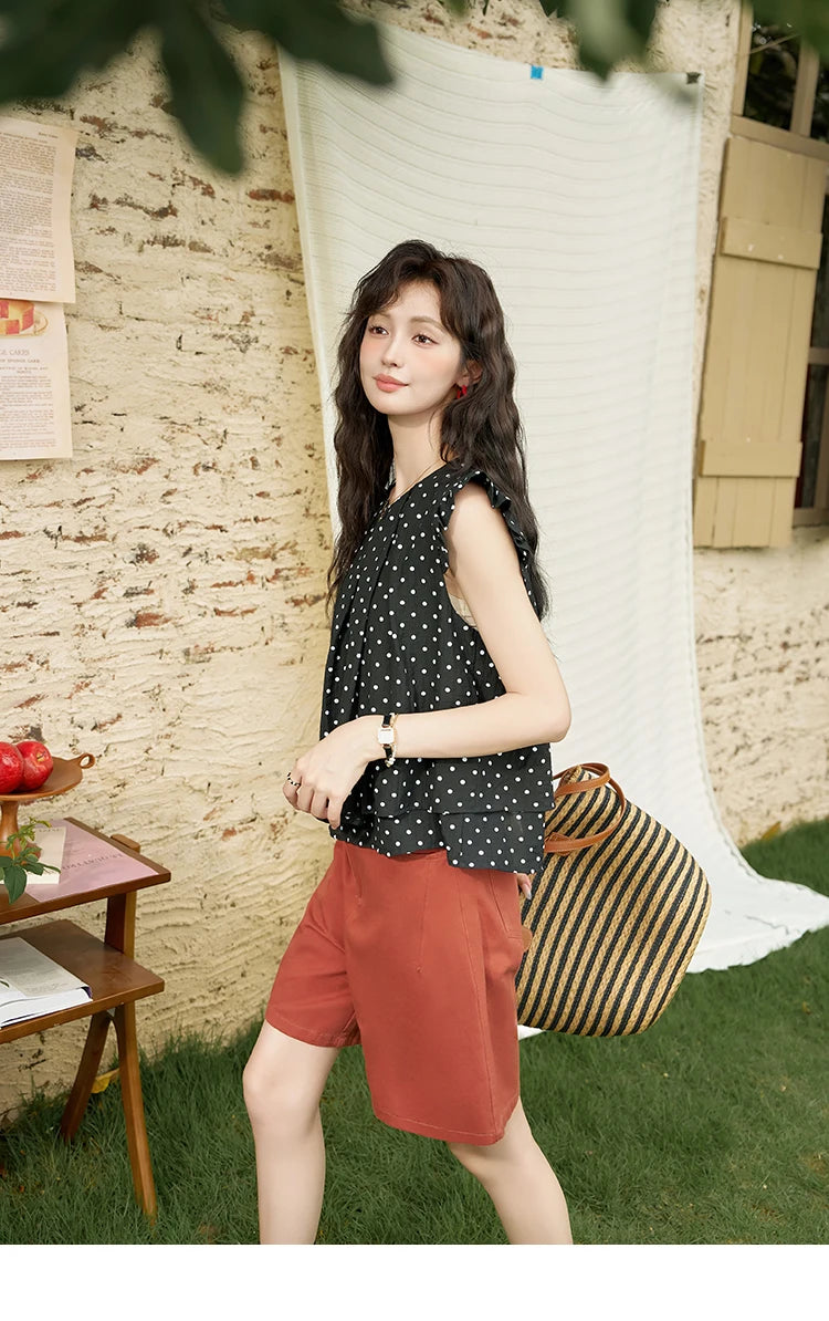 MISHOW Red Casual Shorts for Women 2024 Summer Korean Symmetrical Pocket High Waist Loose Straight Leg Short Pants MXD25K0679