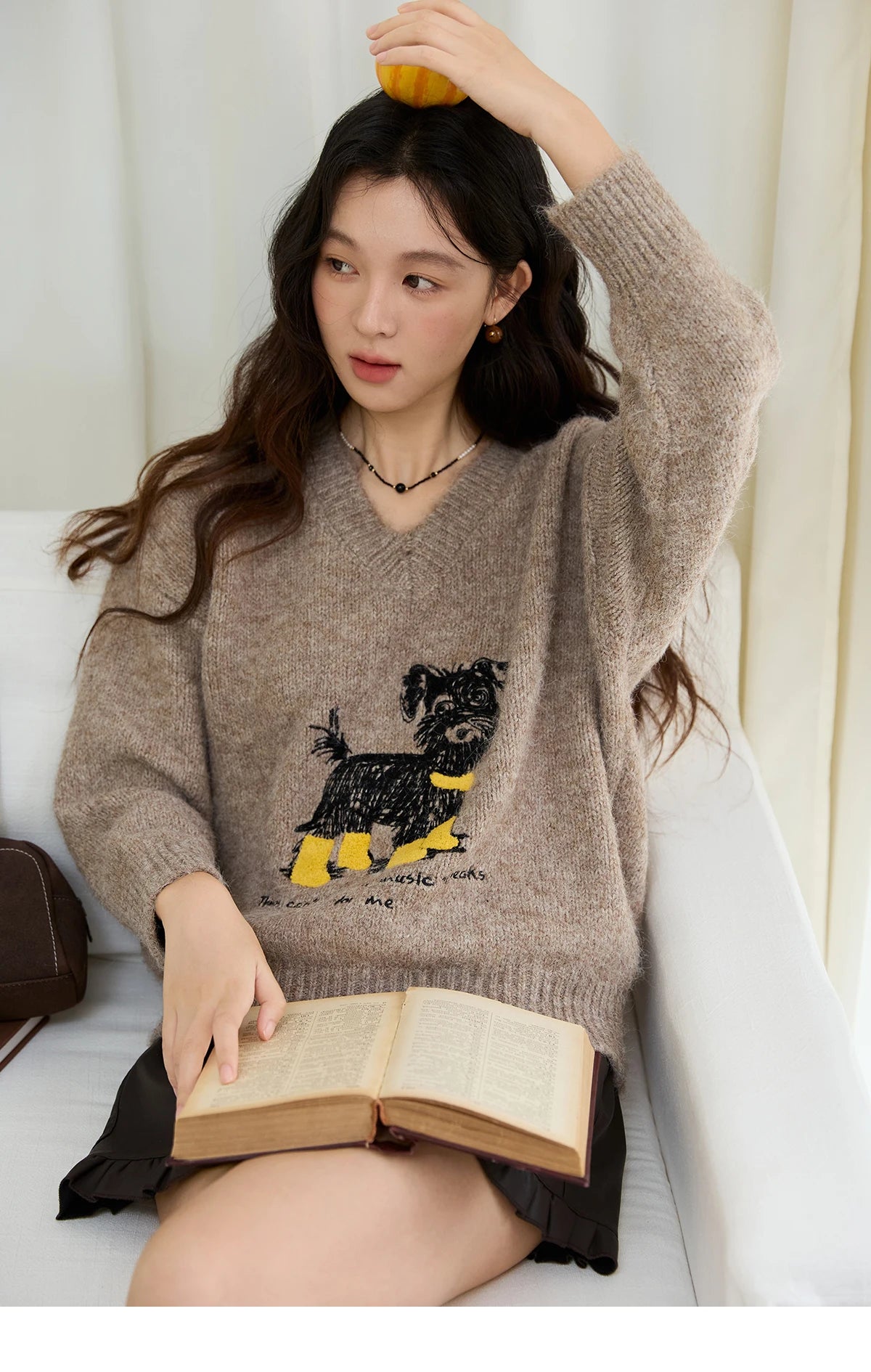 MISHOW Women's Long Sleeve Pullovers 2025 Autumn Winter New Puppy Embroidery Loose Casual V Neck Knit Sweater Luxury MXE48Z2570