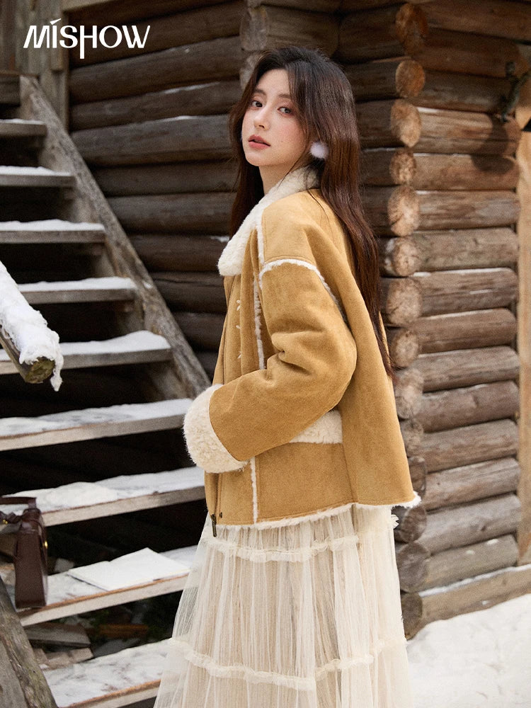 MISHOW Woman Elegant Jacktes 2025 Winter Floral Embroidered Fur Sheath Coat Retro Commute Plush Lapel Warm Short Coat MXE87W0918