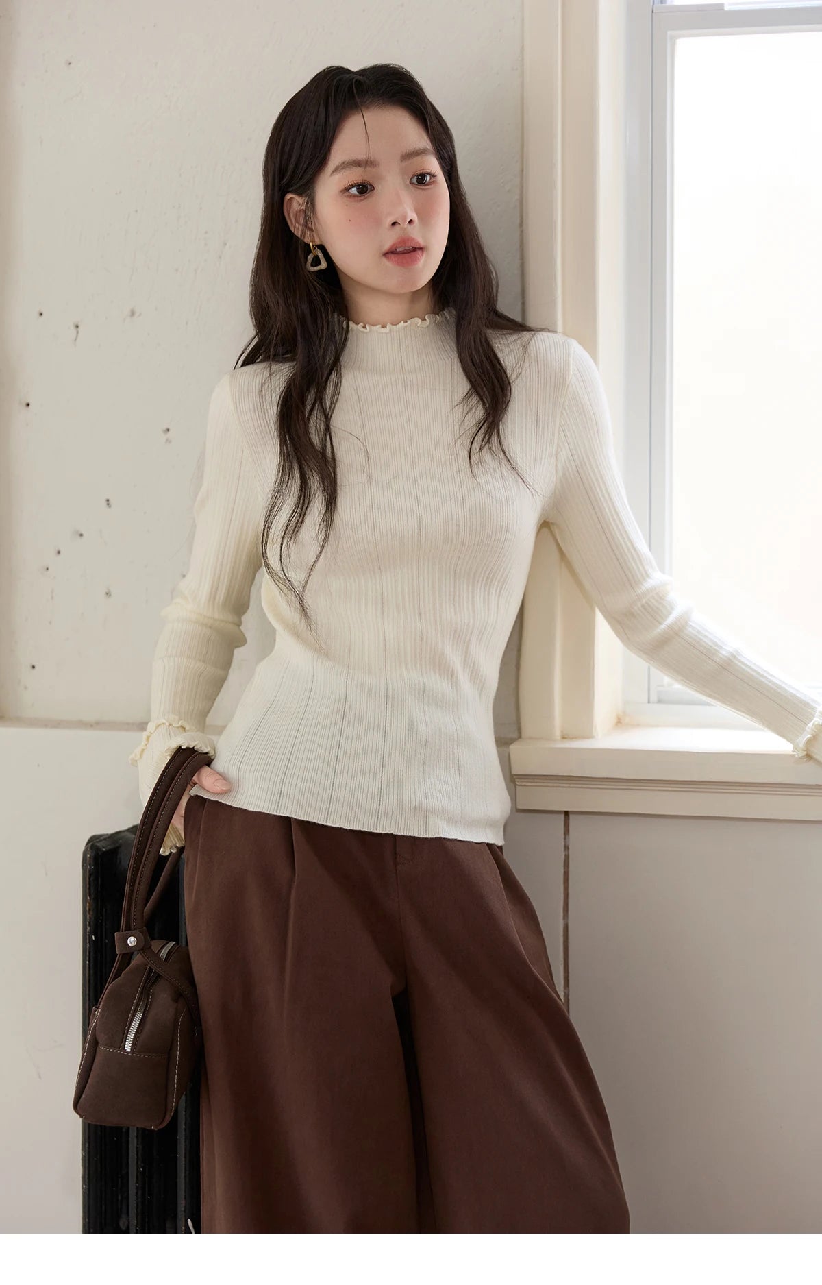 MISHOW Women's Long Sleeve Top 2025 Autumn New Casual Solid Turtleneck Slim Knit Wood Ear Edge Trumpet Sleeve Top MXE51Z2552
