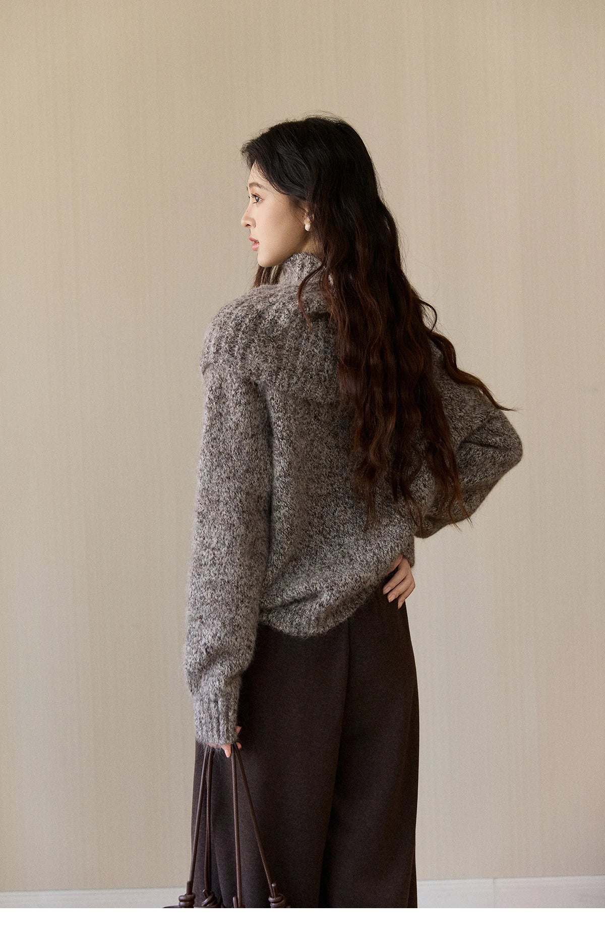 MISHOW Women's Gray Knit Sweater with Neckwear Scarf 2025 Winter Textured Button Decor Loose Warm Pullover Sweater MXE94Z2978