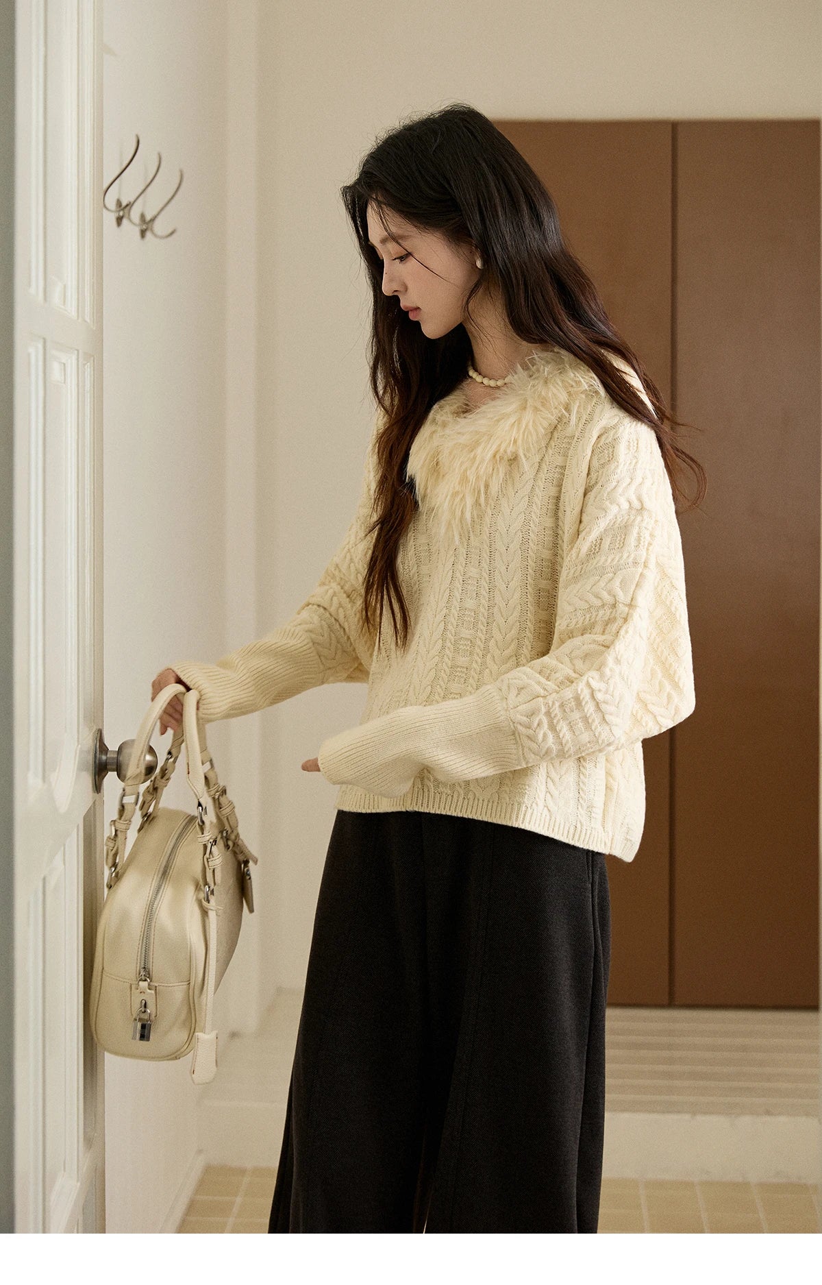 MISHOW Women's Batwing Sleeve KnittedSweater 2025 Winter Faux Fur Collar Cable Knit Puff Sleeve Warm Pullover Tops MXE94Z2985