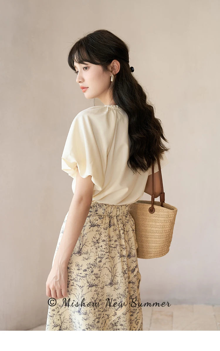 MISHOW Women's Blouses 2023 Summer French Elegant Solid V-Neck Short Sleeve Pullover LOOSE female Puff Sleeve Tops MXC38X0043