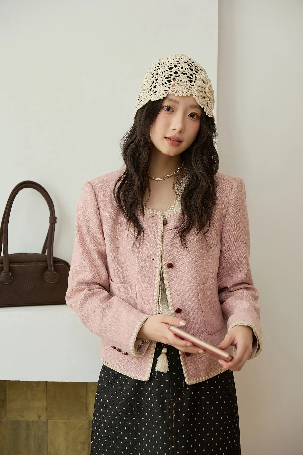 MISHOW Women's Solid Tweed Jacket 2025 Autumn Vintage Commute Round Neck Long Sleeved Short Jackets Woman Clothes MXE44W0812