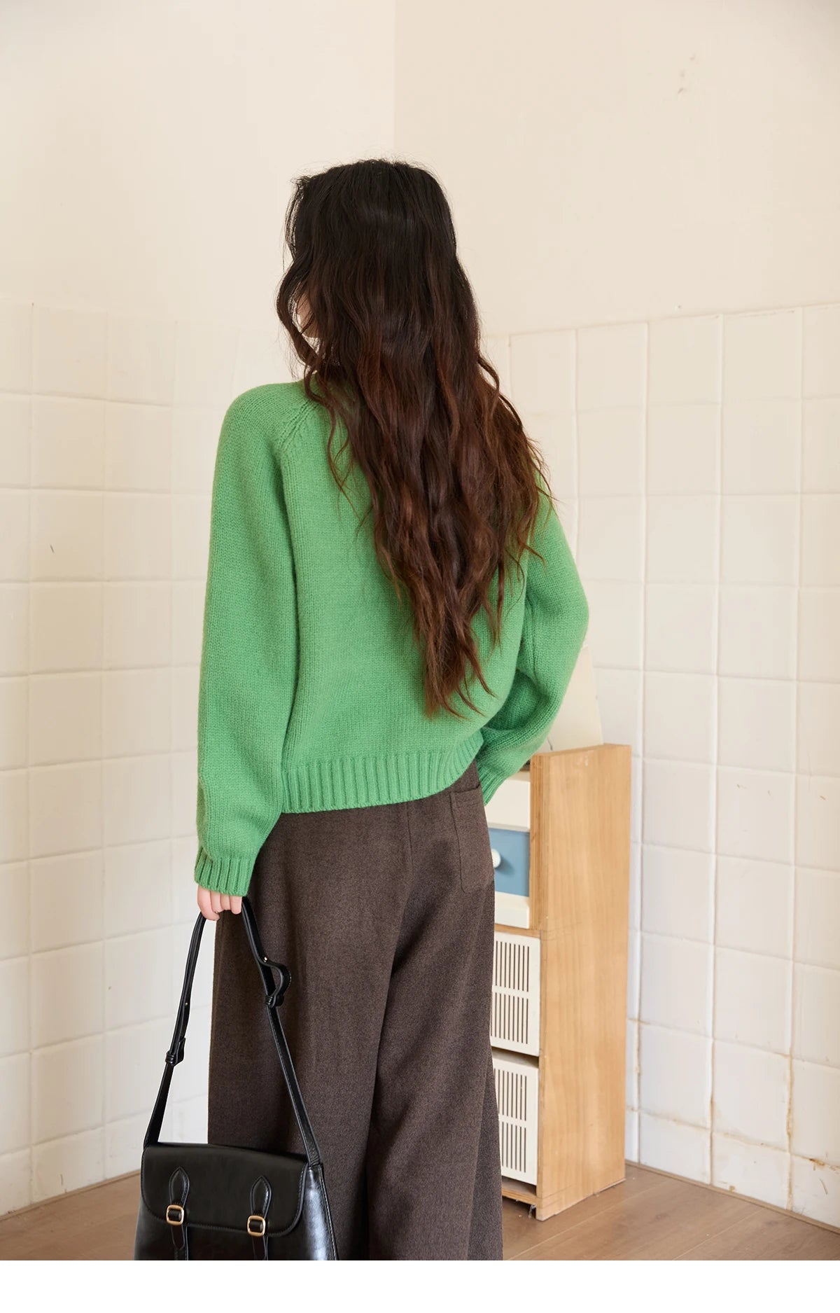 MISHOW Color Button Thickened Sweater for Women 2025 Winter Minimalist Loose Crew Neck Long Sleeves Cardigan Ladies MXE88Z2688