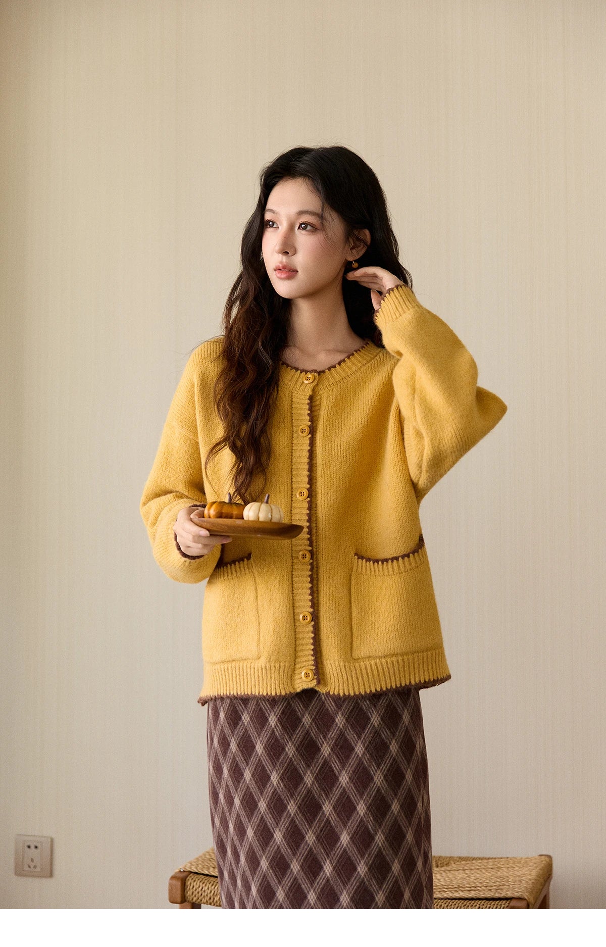 MISHOW Women's Yellow Knitted Cardigan 2025 Autumn Winter Color Collision Edge Sweater Pockets Loose Warm Casual Tops MXE94Z2973