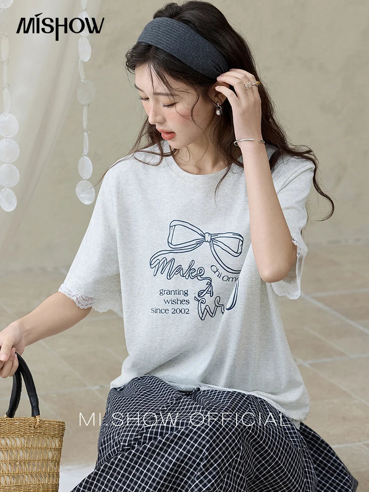 MISHOW Print Casual Shirt Women 2025 Summer New Short Sleeve Round Neck Lace Design T-shirts Woman Fashion Bow Tops MXE32T0554