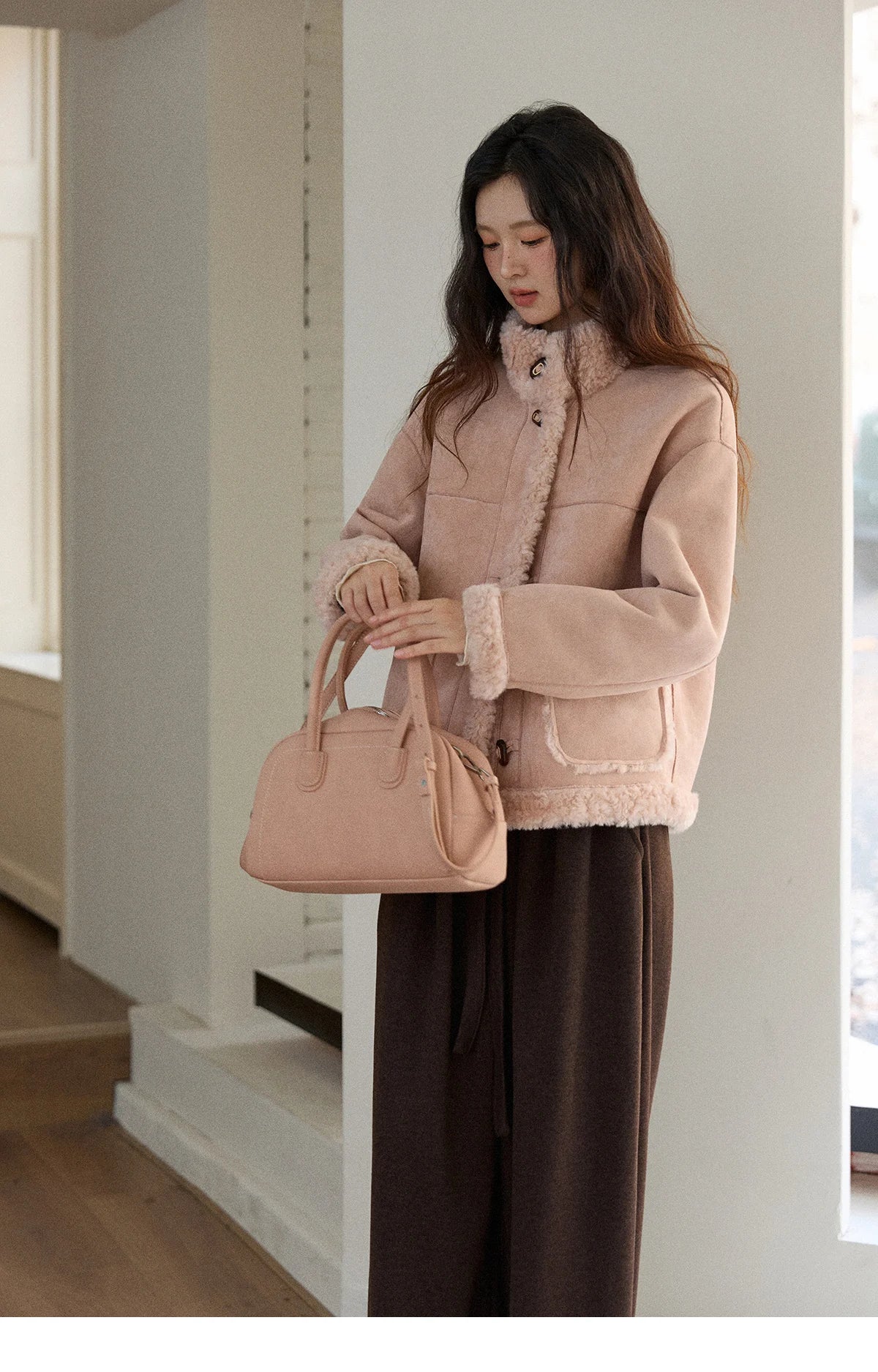 MISHOW Winter Jacket Women 2025 Elegant Luxury Suede Composite Fur Stand-up Collar Short Jacket Windproof Warm Coat MXE87W0941