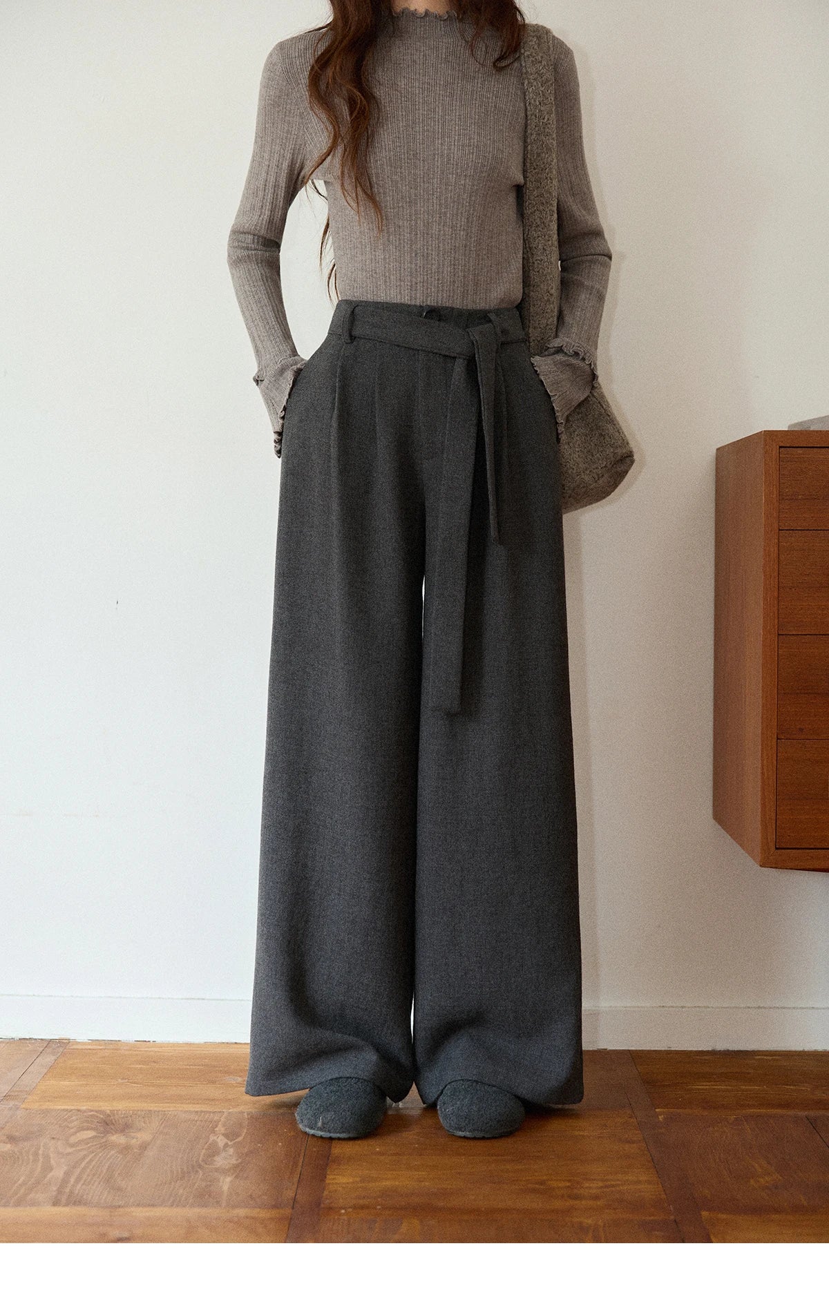 MISHOW Women's Winter Pants 2025 Retro Gray Wide-leg Pants Loose Warm Comfortable Commute Slim Trousers Woman Clothes MXE89K1099