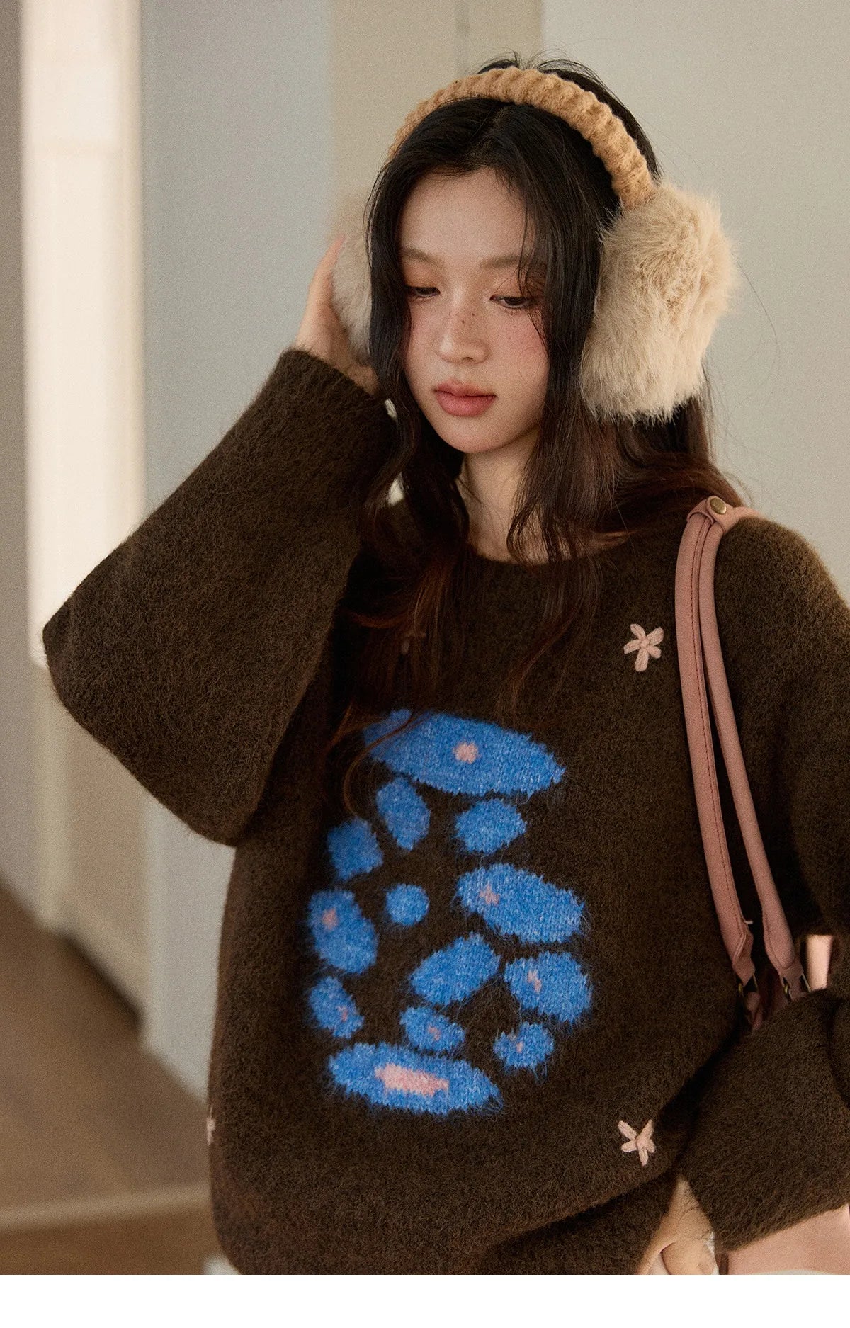 MISHOW Women's Lucky Bottle Jacquard Wool Warm Sweater 2025 Winter 3D Floral Color Block Retro Thickened Knitwear MXE91Z2840