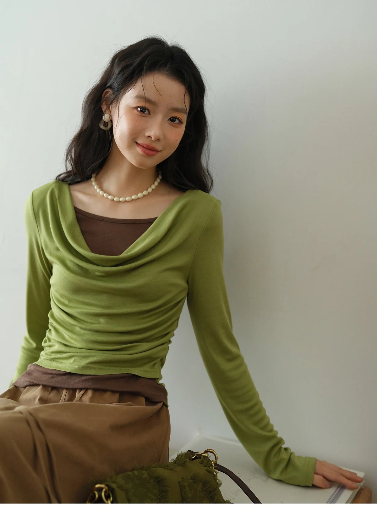 MISHOW Multi Colored Fake Two-piece Knitted Sweater 2025 Autumn Swinging Collar Casual Tops Contrasting Waist Top MXE42Z1341