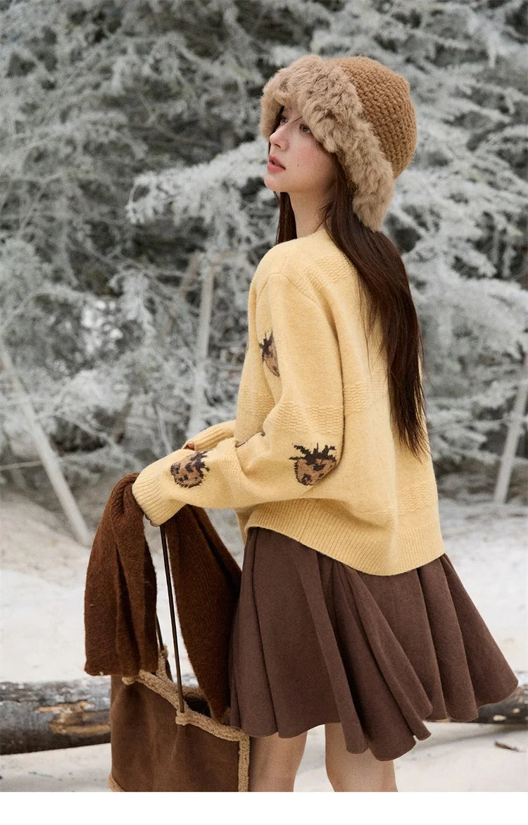 MISHOW Cardigan Women 2025 Autumn Winter Fashion Fuuny Pineapple Jacquard Round Neck Single-breasted Sweater Woman MXE87Z2752