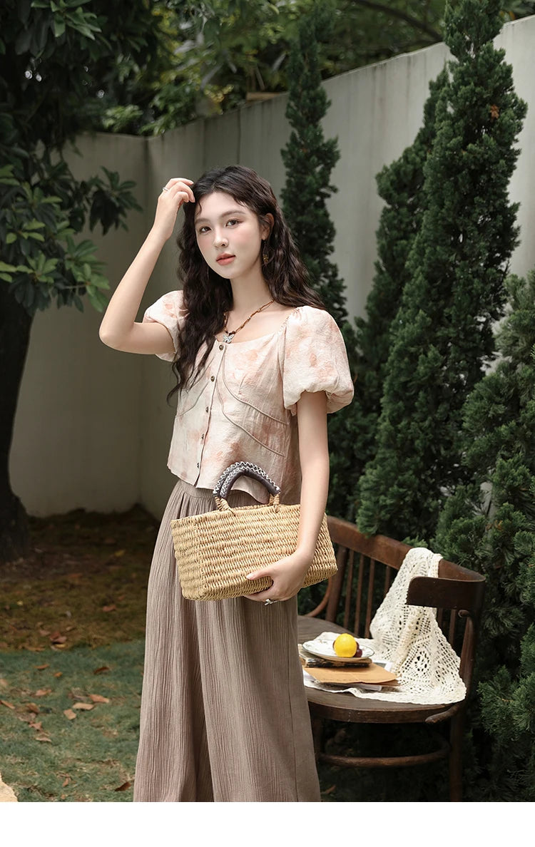 MISHOW Women's Contrast Halo Printing Blouses 2024 Summer French Retro Square Tops Female Puff Sleeve Button Blouse MXD30X1562