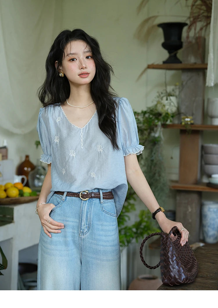 MISHOW Women's Coral Embroidery Summer Blouse 2025 New Fashion V-neck Puff Sleeve Blouse Casual Women's Clothing MXE37X1850