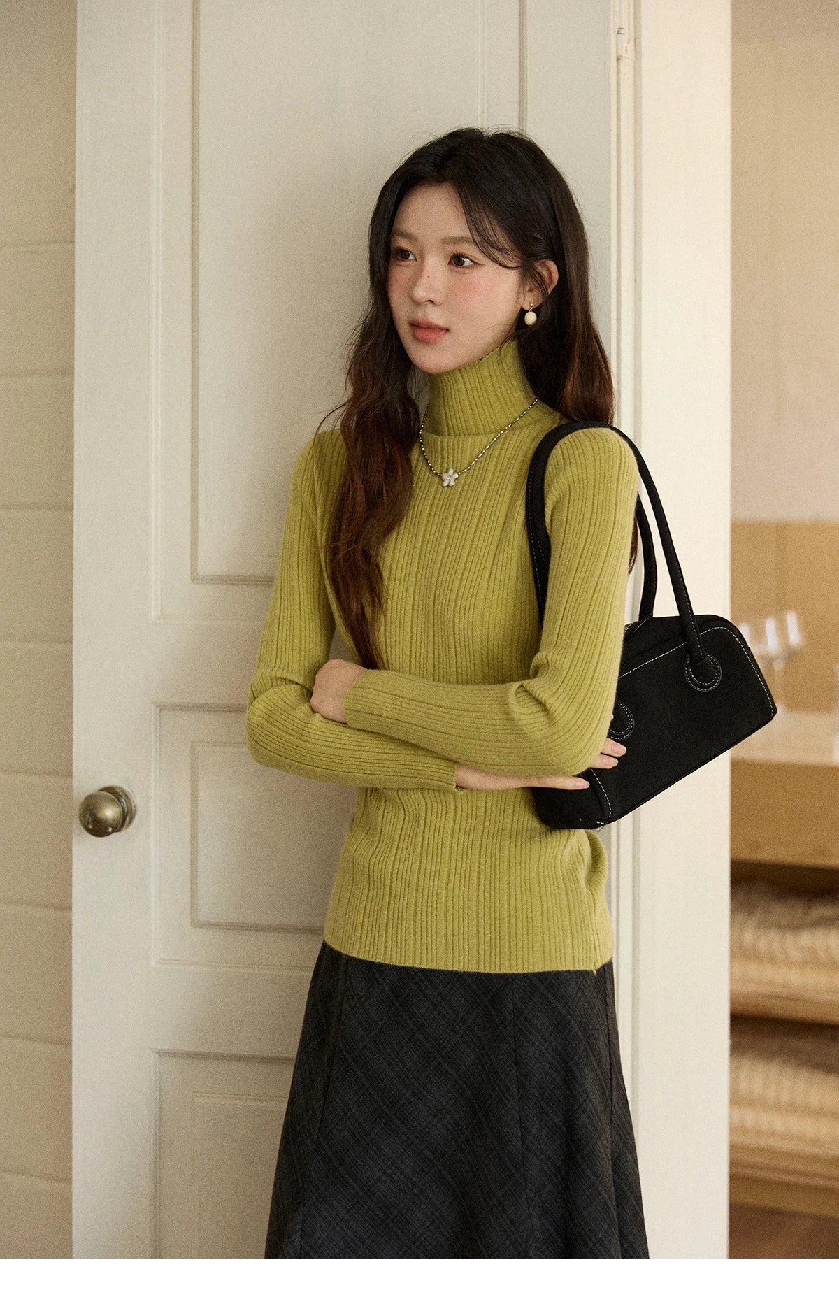 MISHOW Women's Long-sleeved Tops 2025 Winter Simple Solid Turtleneck Sweater Vertical Ribbed Slim Fit Casual Top MXE86Z2656