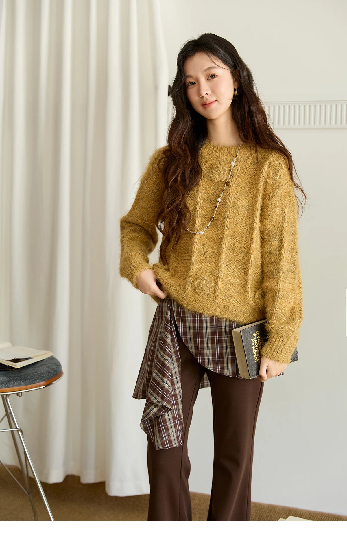 MISHOW Pretty Women's Sweaters 2025 Autumn Retro Yellow 3D Rose Embroidery Loose Casual Tops Long-sleeved Pullover MXE47Z2563