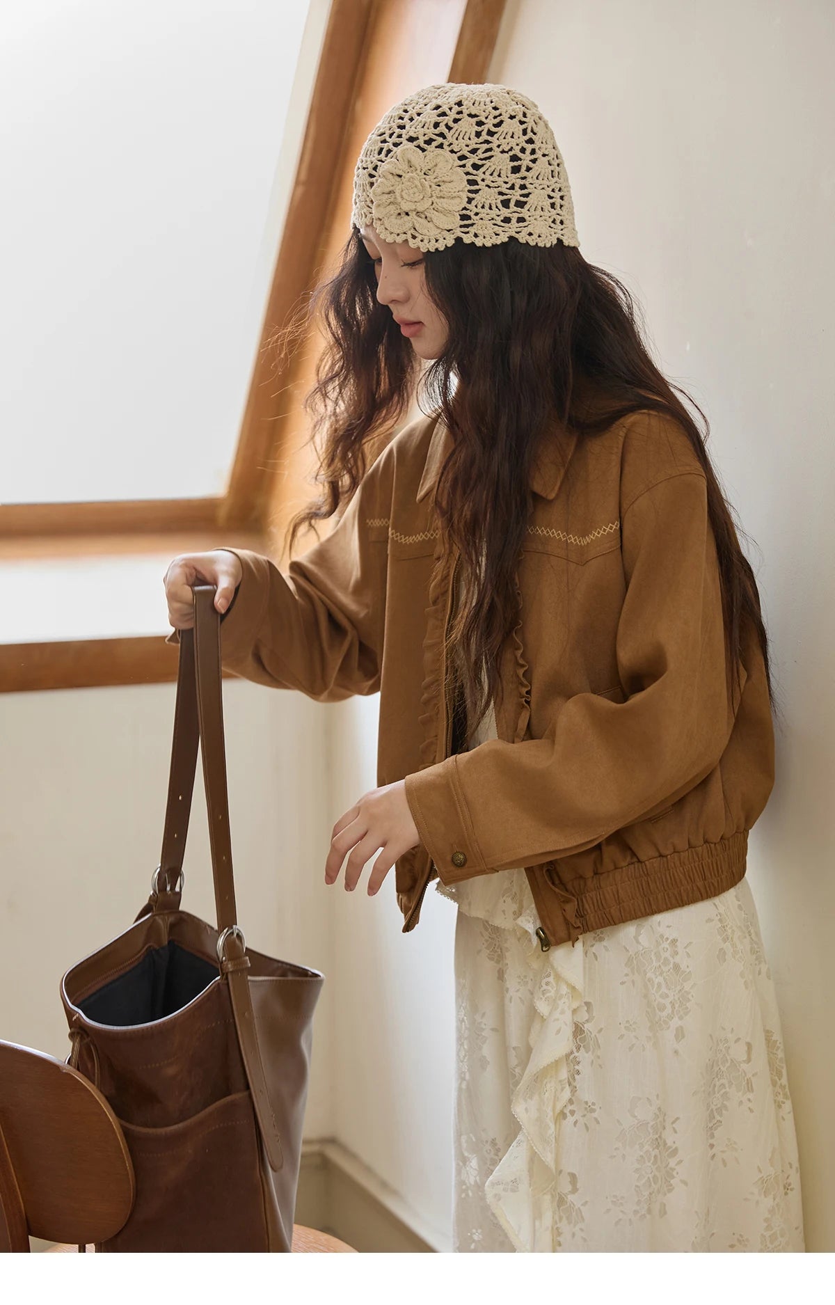 MISHOW Brown Suede Short Coat with Fungus Edge Pleating Autumn 2025 Lapel Zipper Casual Jackets Hem Elasticity Coats MXE43W0803