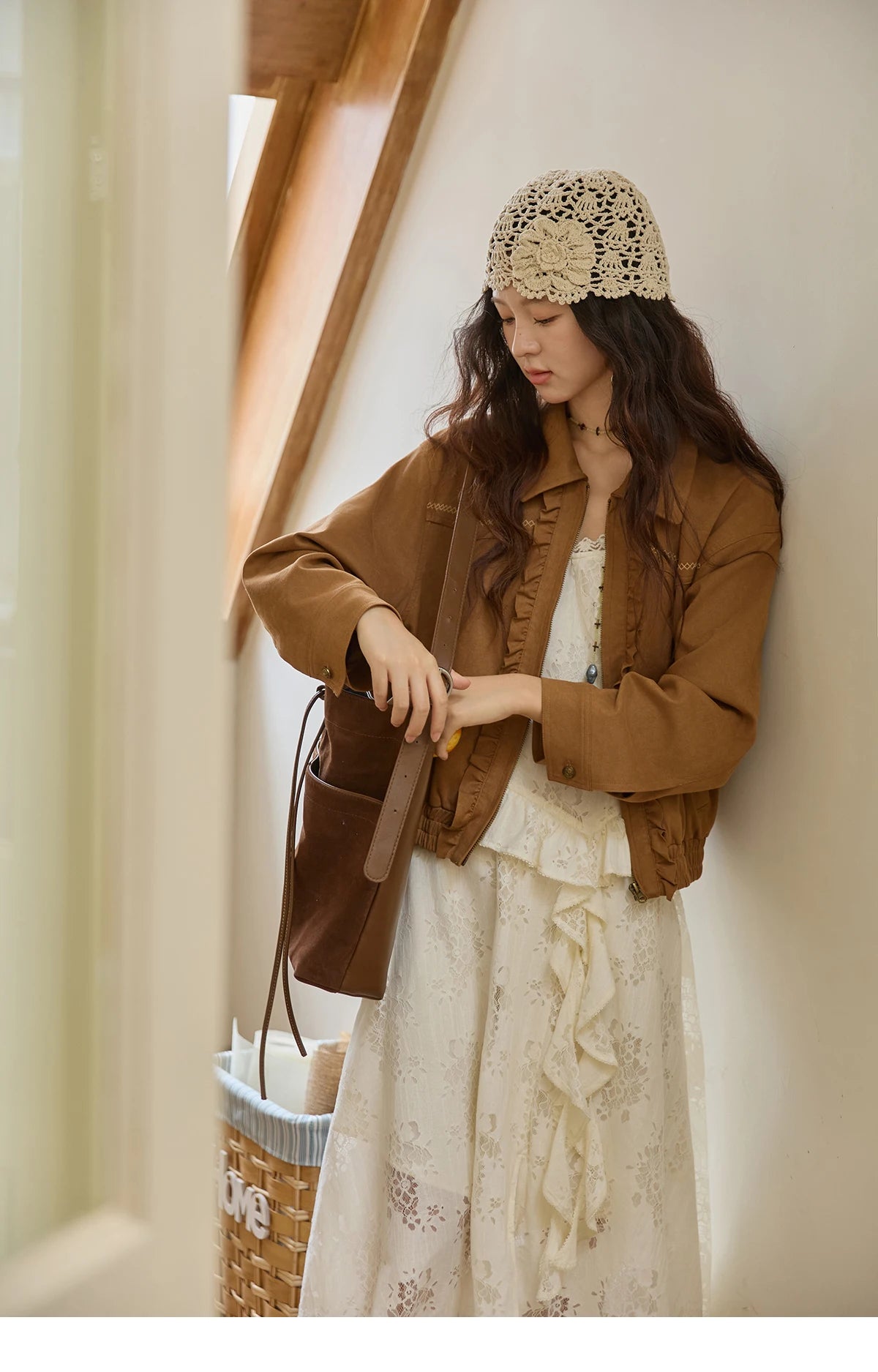 MISHOW Brown Suede Short Coat with Fungus Edge Pleating Autumn 2025 Lapel Zipper Casual Jackets Hem Elasticity Coats MXE43W0803