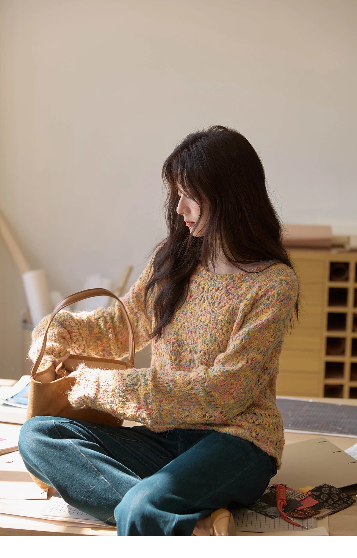 MISHOW Women's Retro Chic Knitted Top 2025 Autumn French Color Polka Dot Knitted Round Neck Curved Hem Thin Sweaters MXE43Z1343