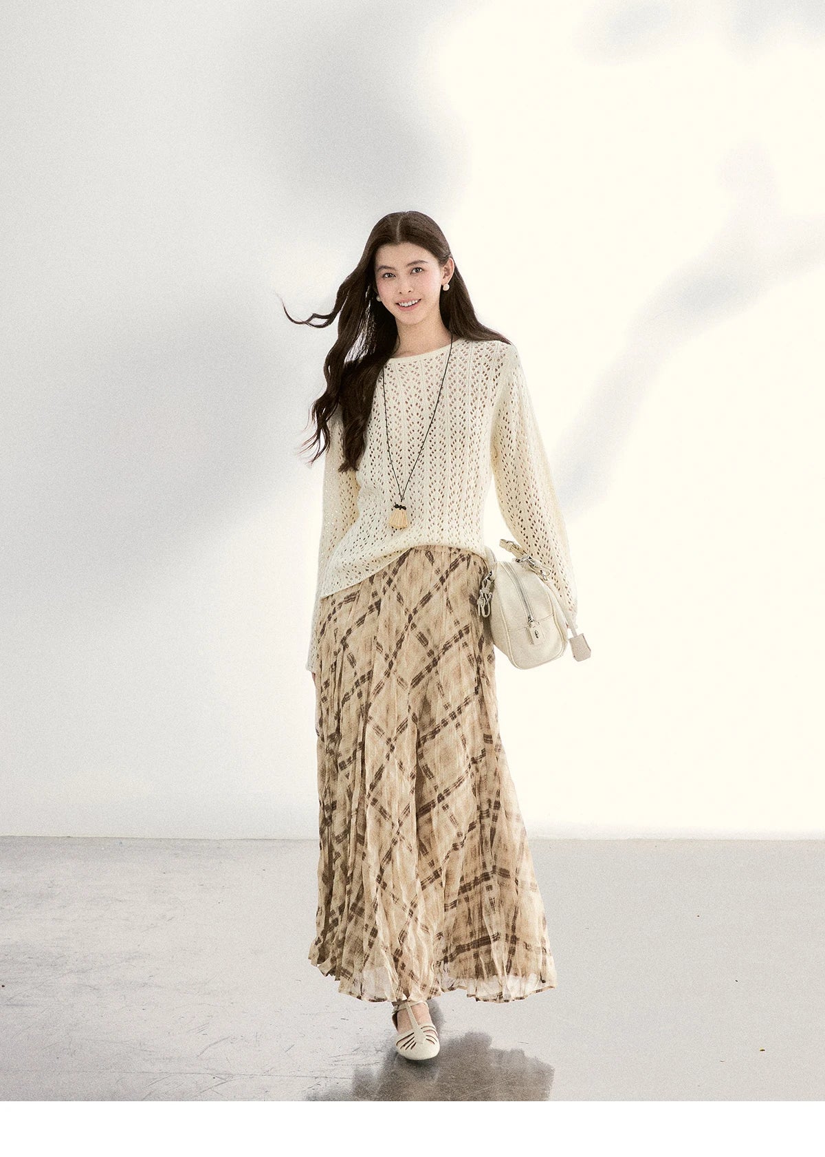 MISHOW Women's Hollow Out Knit Tops 2026 Spring Crew Neck Long Sleeve Tops Loose Casual Soft Breathable Beige Sweater MXF13Z3017