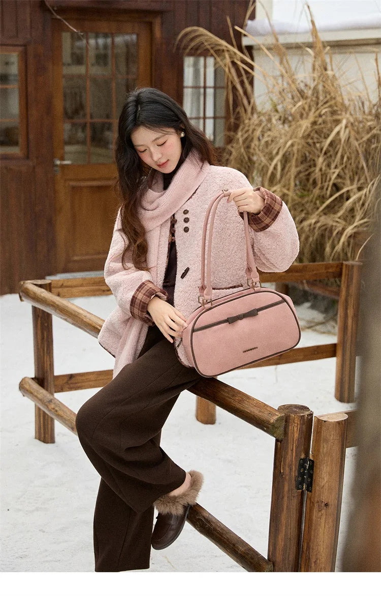 MISHOW Woman Plaid Patchwork Lamb Wool Coat 2025 Winter Round Neck Coat Commute Warm Loose Jacket (Without A Scarf)MXE90W0923