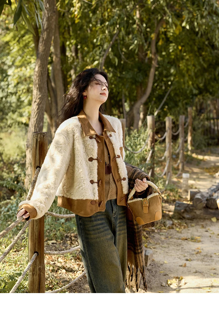 MISHOW Lamb Wool Short Jacket Women Ox Horn Button 2024 Fall Winter New Fashion Warm Loose Splicing Suede Top MXD36W0504