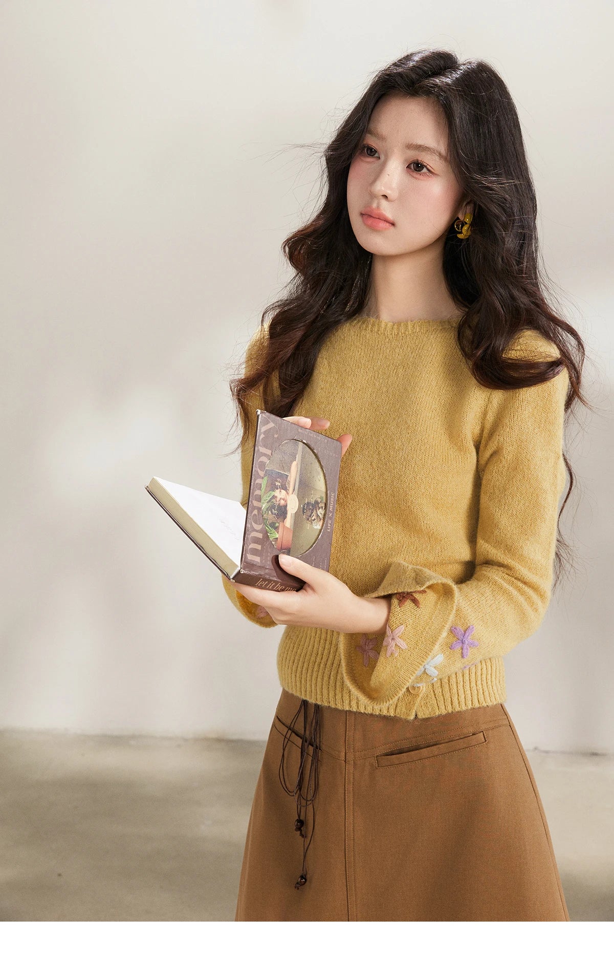 MISHOW Floral Embroidered Boat Neck Flare Sleeve Knit Tops 2026 Spring Side Button Slim Casual Soft Yellow Sweater MXE94Z2864