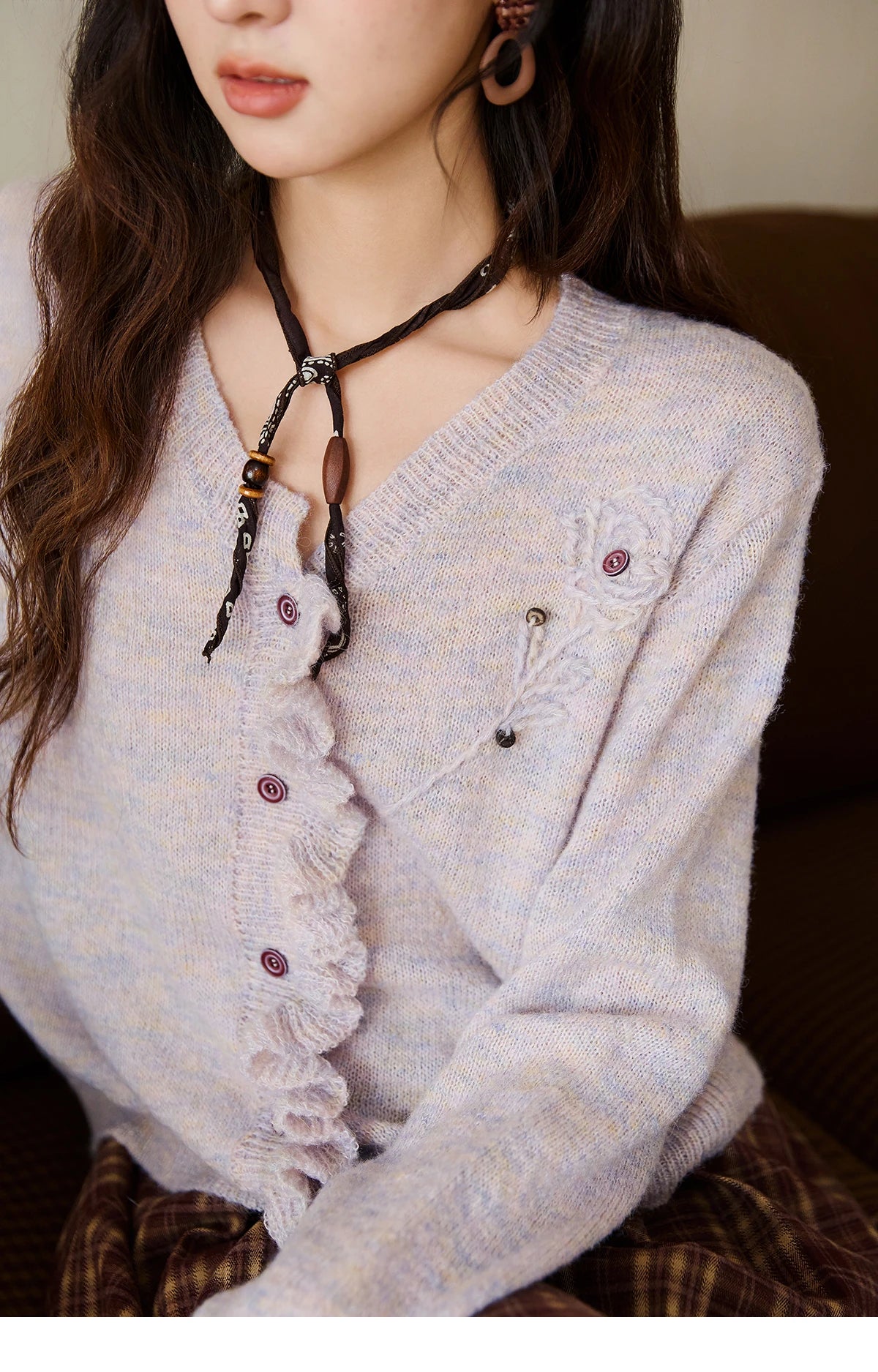 MISHOW Knitted Cardigan Women 2025 Autumn French Style Flower Embroidered V-neck Cardigan Luxury Long-sleeved Top MXE47Z2498