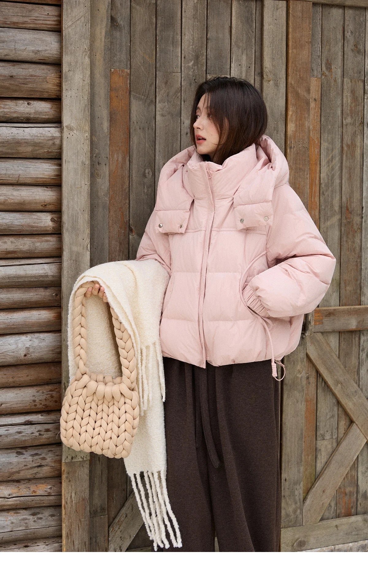 MISHOW Women's Lightweight Padded Jacket 2025 Winter 90%White Duck Down Puffer Jacket Hooded Warm Short Down Jacket MXE51Y0078