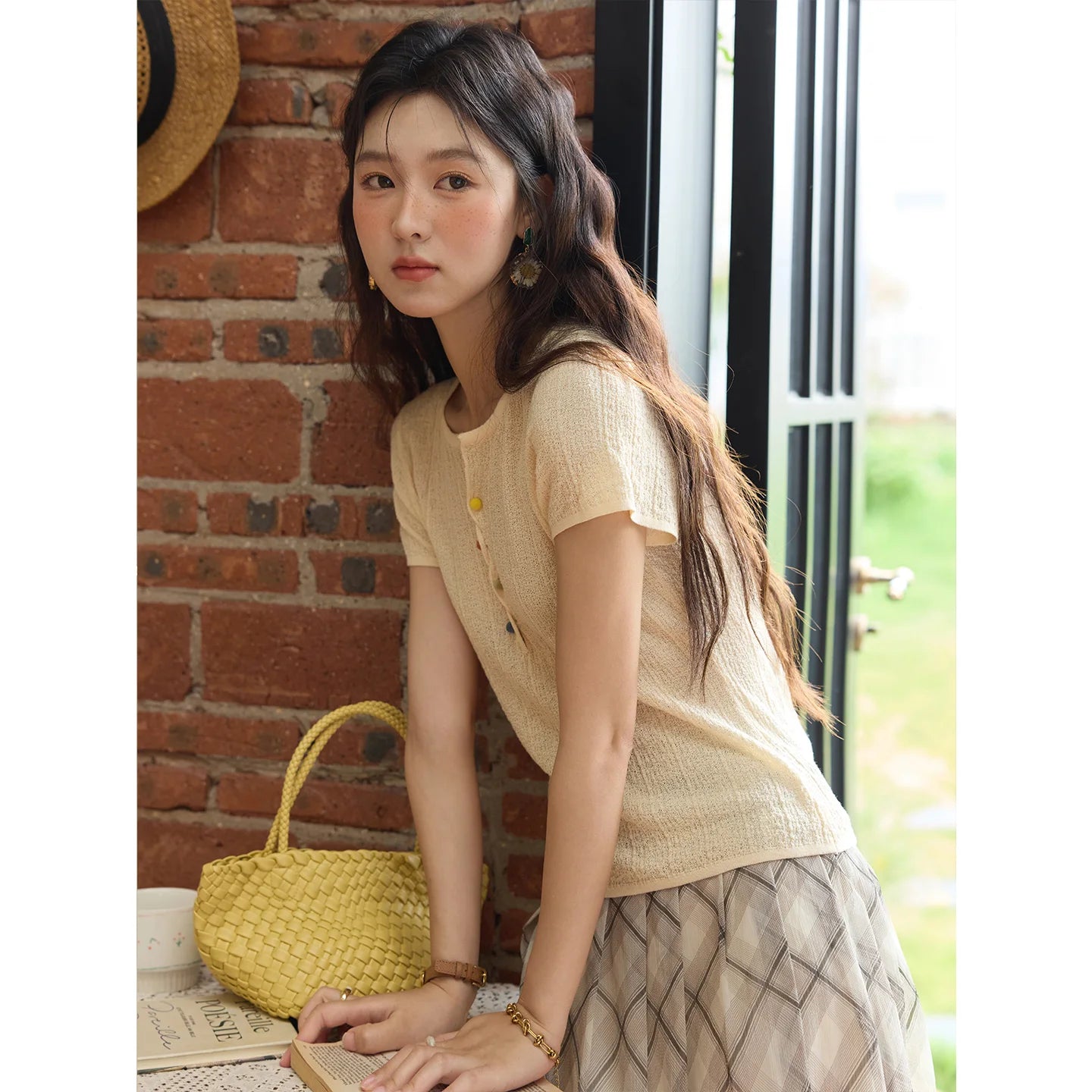 MISHOW Short Sleeved Knitted T-shirt for Women Summer 2025 Twisted Design Dopamine Button Tees Slim Breathable Top MXE34Z1243