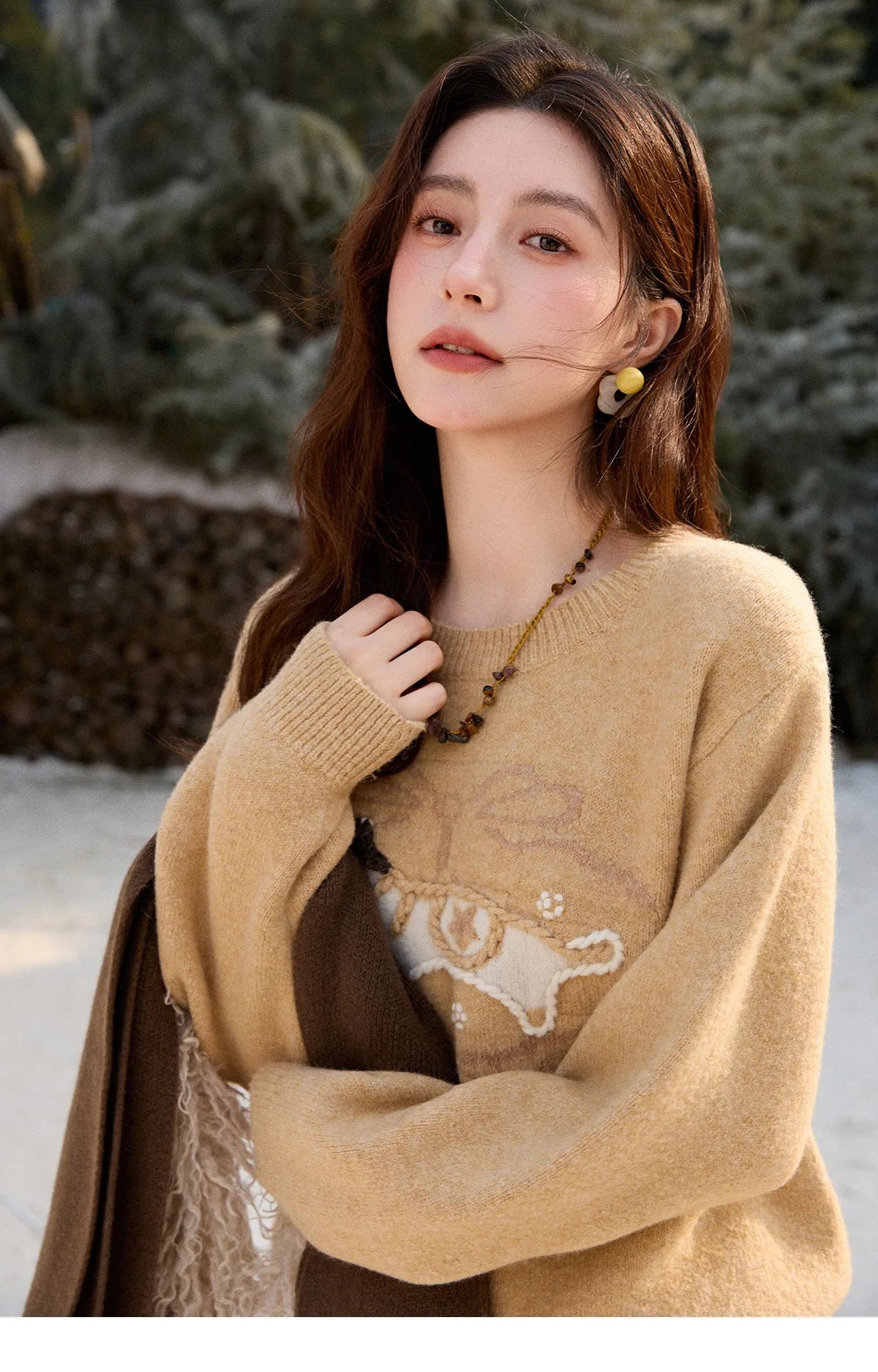 MISHOW Handmade Embroidered Jacquard Sweater for Women in Autumn Winter 2025 Thick Pony Knitted Pullover Sweaters MXE92Z2848