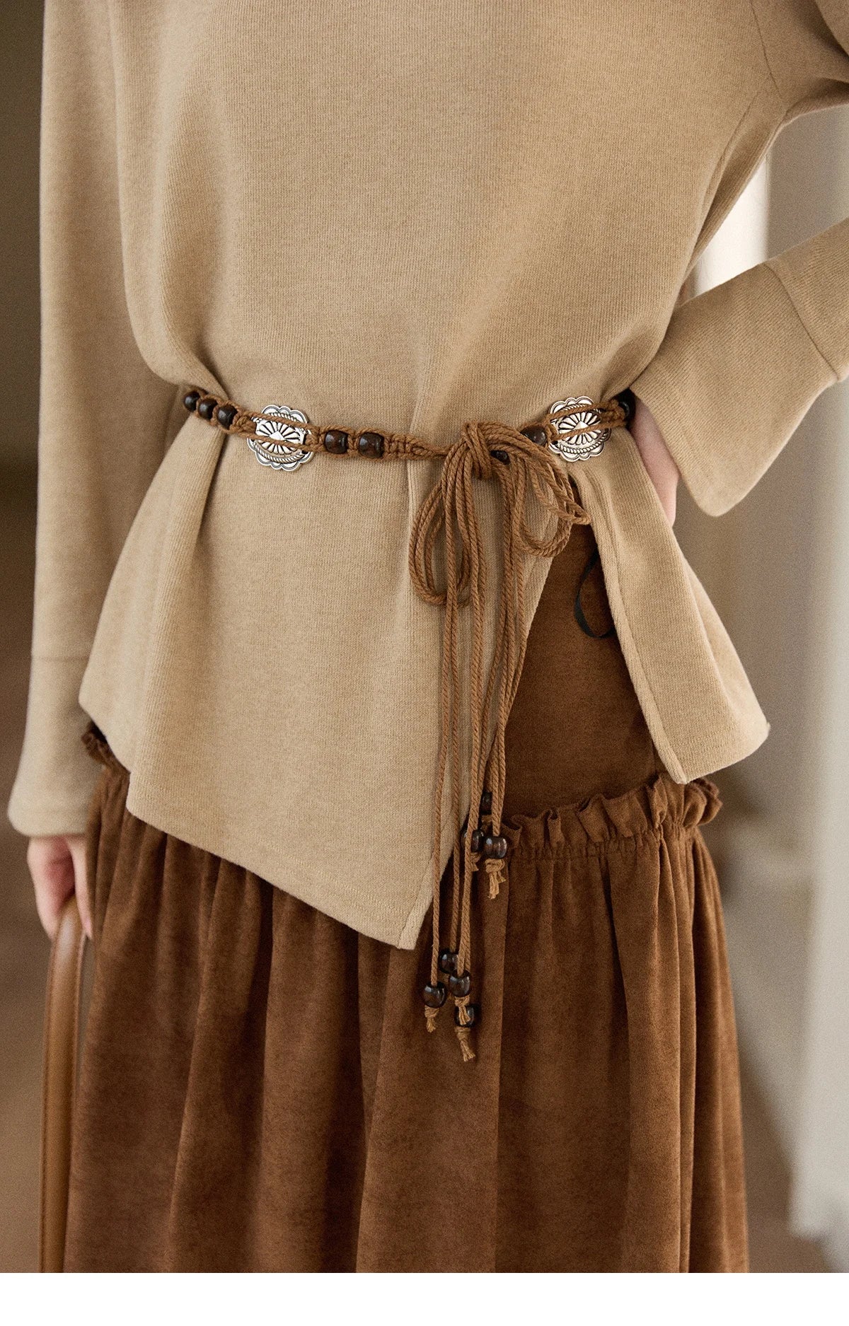 MISHOW Women's Long-sleeved Tops 2025 Winter Retro Brown Three-dimensional Flower Decoration Round Neck Knitted Tops MXE51Z2593