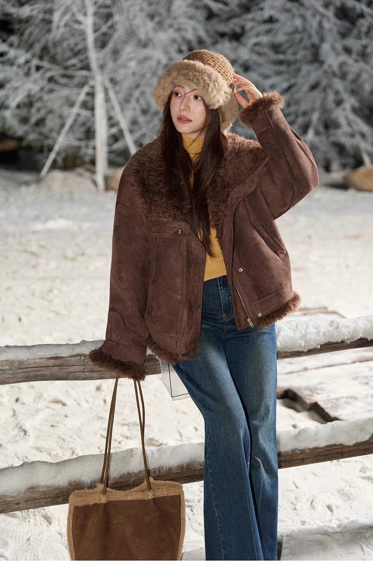 MISHOW Women's Blue Jacket 2025 Winter Blue Plush Turn-down Collar Zip-up Coat Fashion Casual Warm Loose Coat Woman MXE87W0917