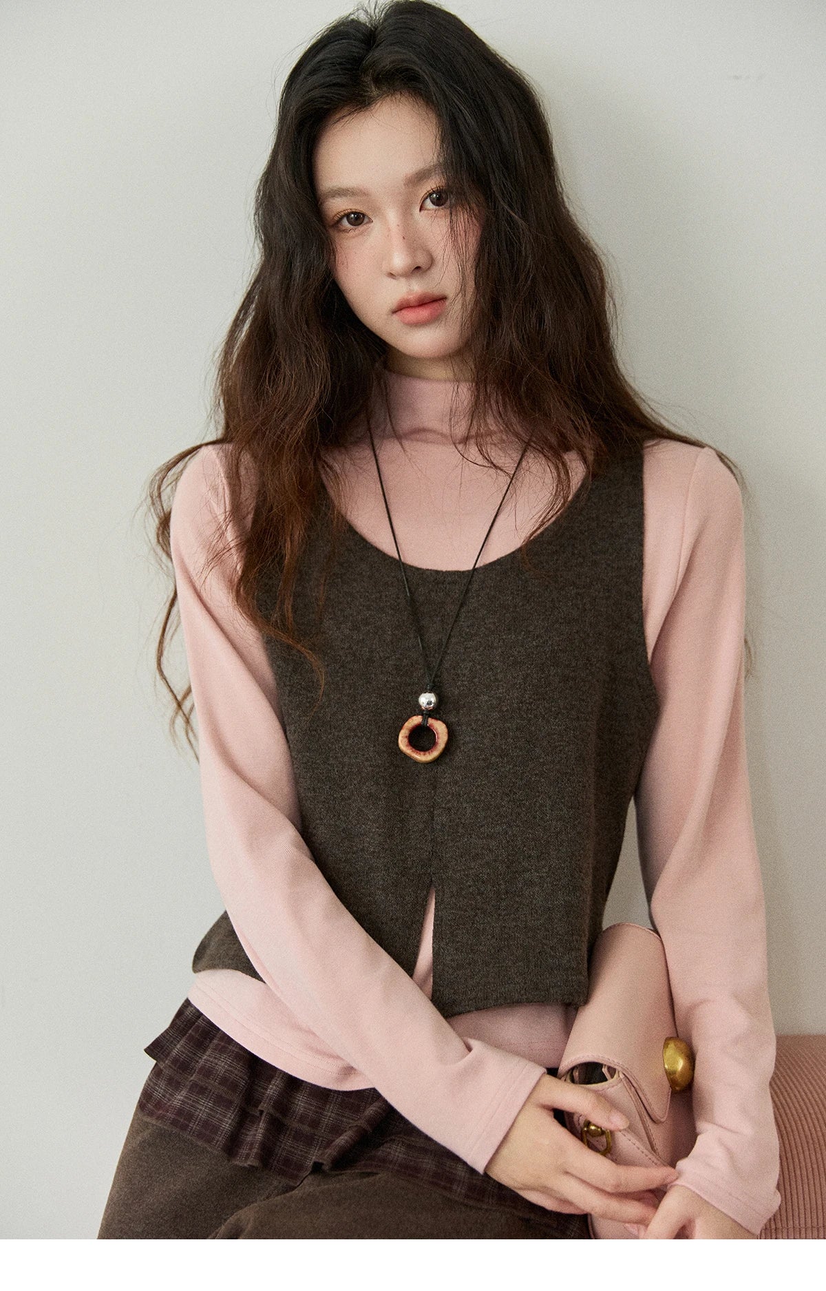 MISHOW Two-piece Suit for Women 2025 Winter Retro Turtleneck Knit Long-sleeved Tops Square Collar Vest Woman Set MXE88T1440