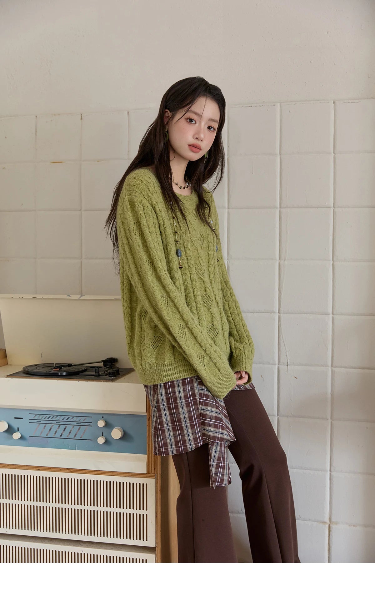 MISHOW Sweater for Woman 2025 Autumn Winter Green Retro Twisted Rope Hollow Design Loose Knit Top Luxury Commuter MXE49Z2520