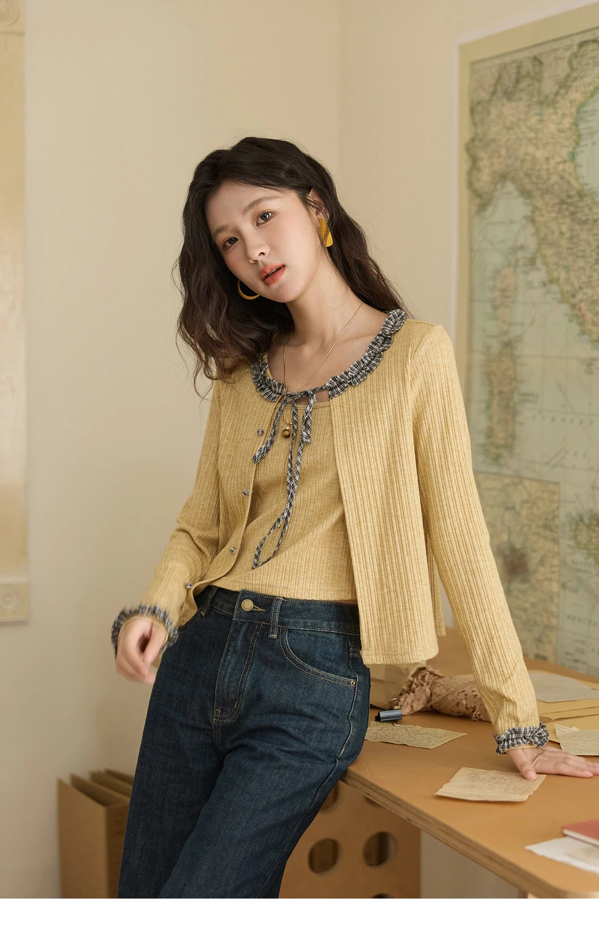 MISHOW Plaid Black Fungus Edge Tied Knitted Sweater for Women Autumn 2025 Pit Striped Knitted Fake Two-piece Top MXE44Z1361