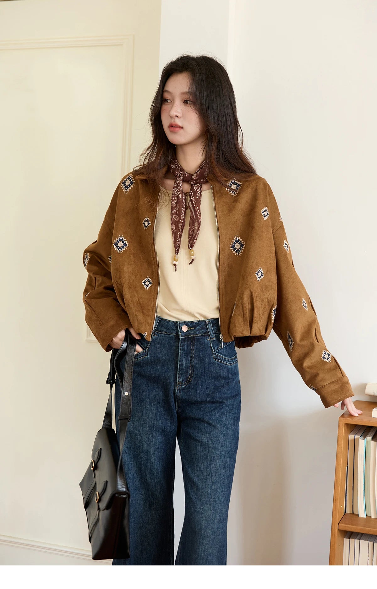 MISHOW Woman Sweaters 2025 Autumn Winter Apricot Brushed Knitted Bottoming Pullovers Pleated Design Casual Loose Top MXE48Z2517